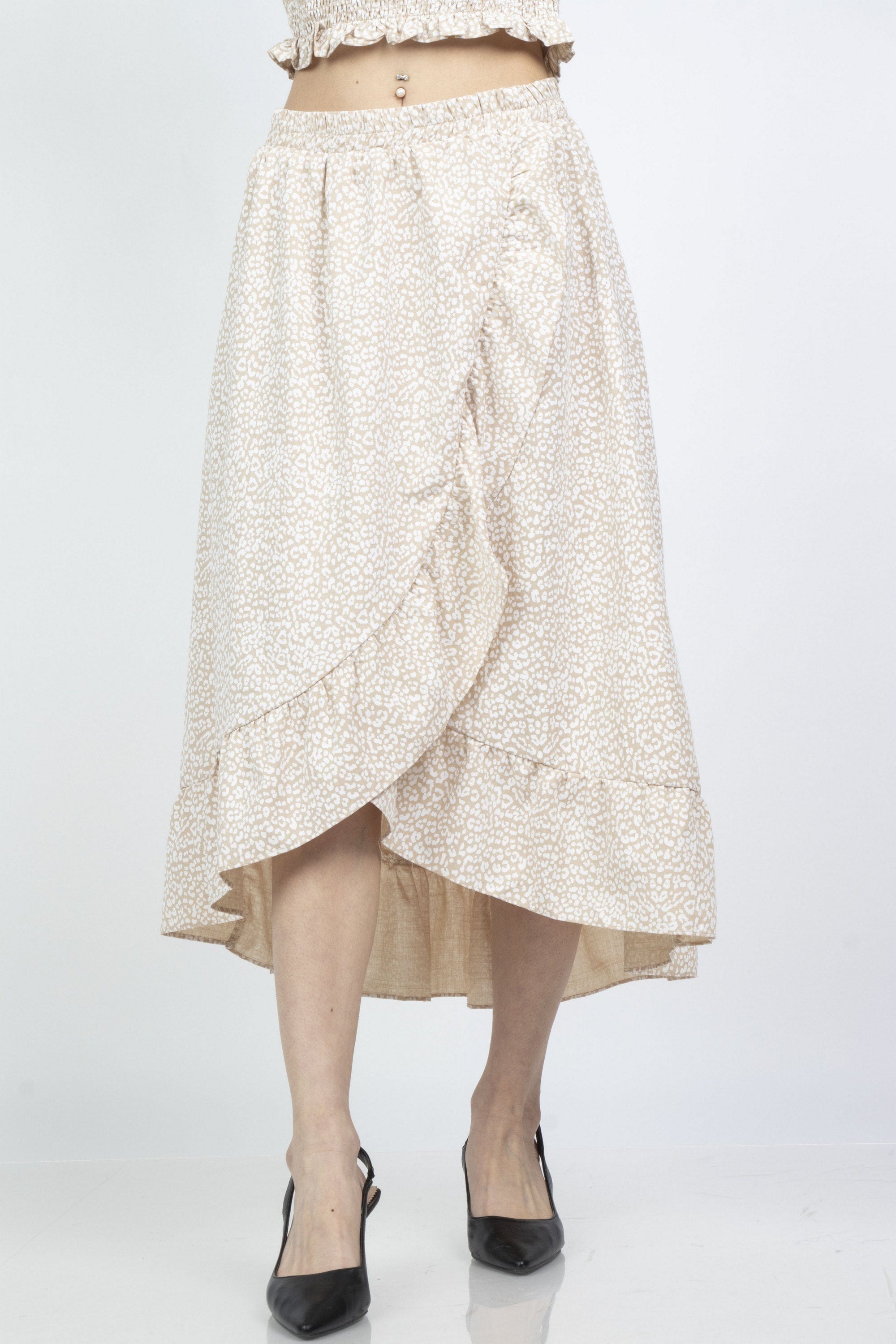 ميكا تنورة ميدي ملفوفة منقوشة بكشكش من الأطراف