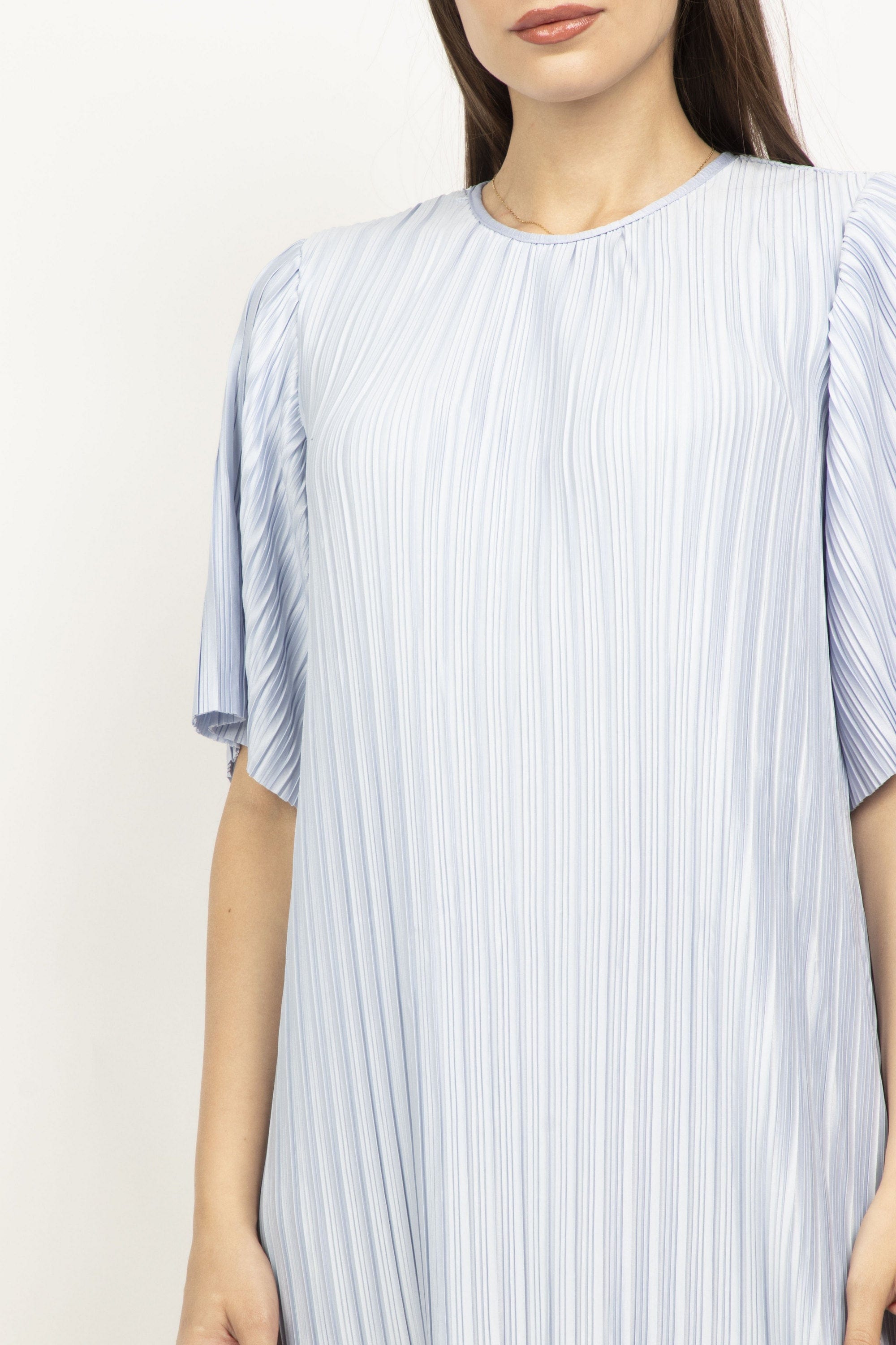 ู
ููุง ูุณุชุงู ู
ูุฏู ุจูููุณูู ุตู ูู
ูุฑุงุดุฉ ูุตูุฑ