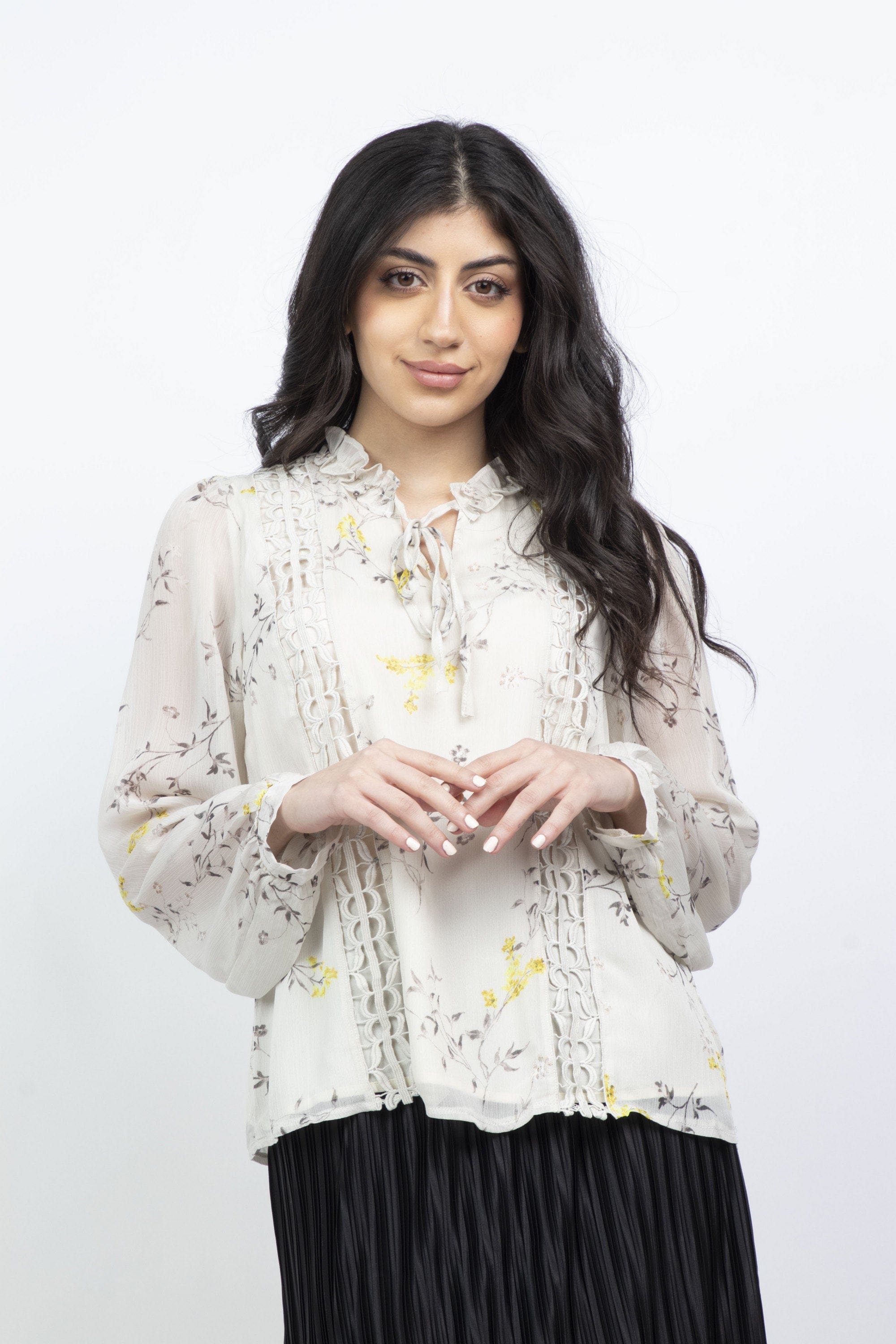 ميكا قميص مشجر بربطة عنق وكم طويل نسائي