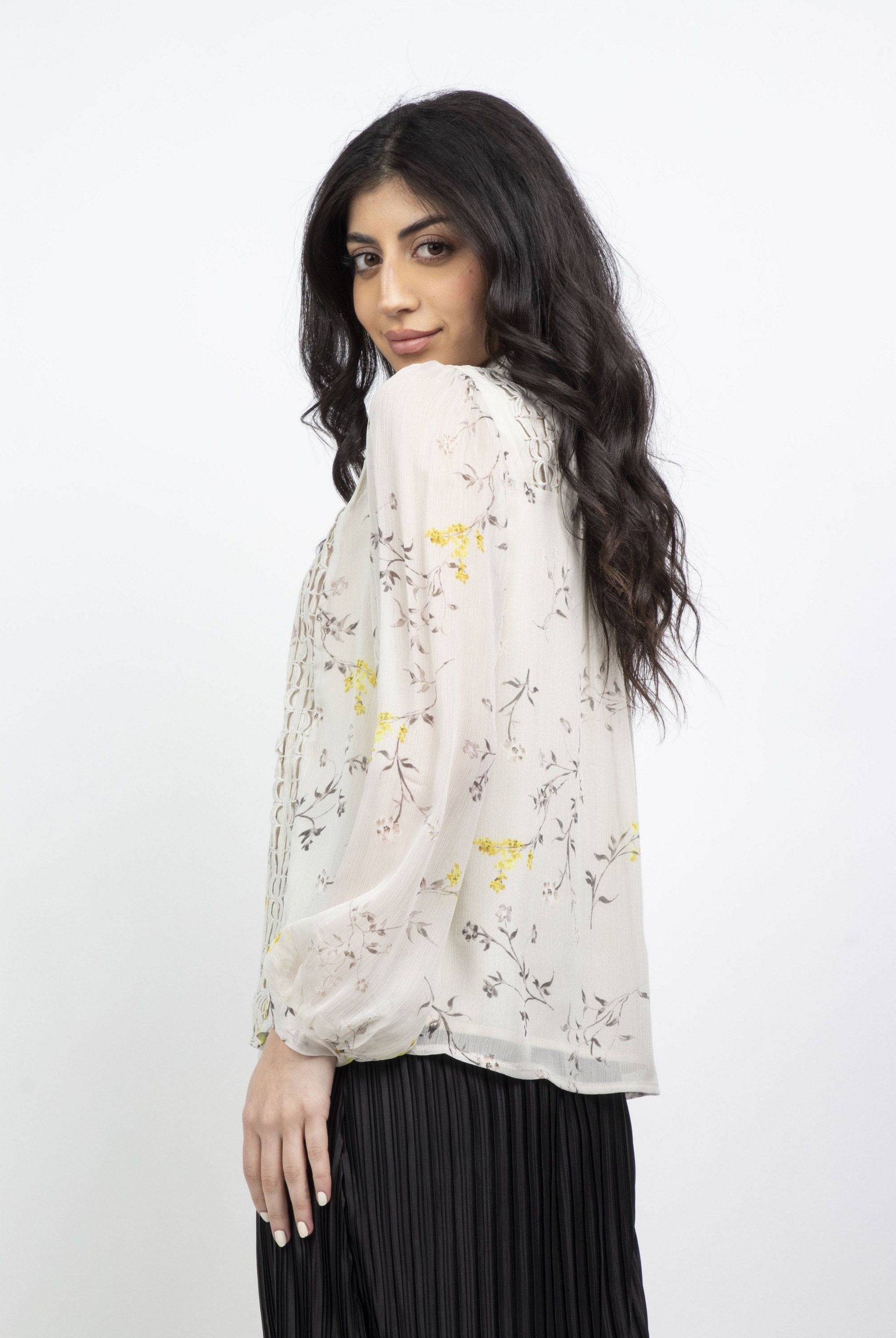 ميكا قميص مشجر بربطة عنق وكم طويل نسائي