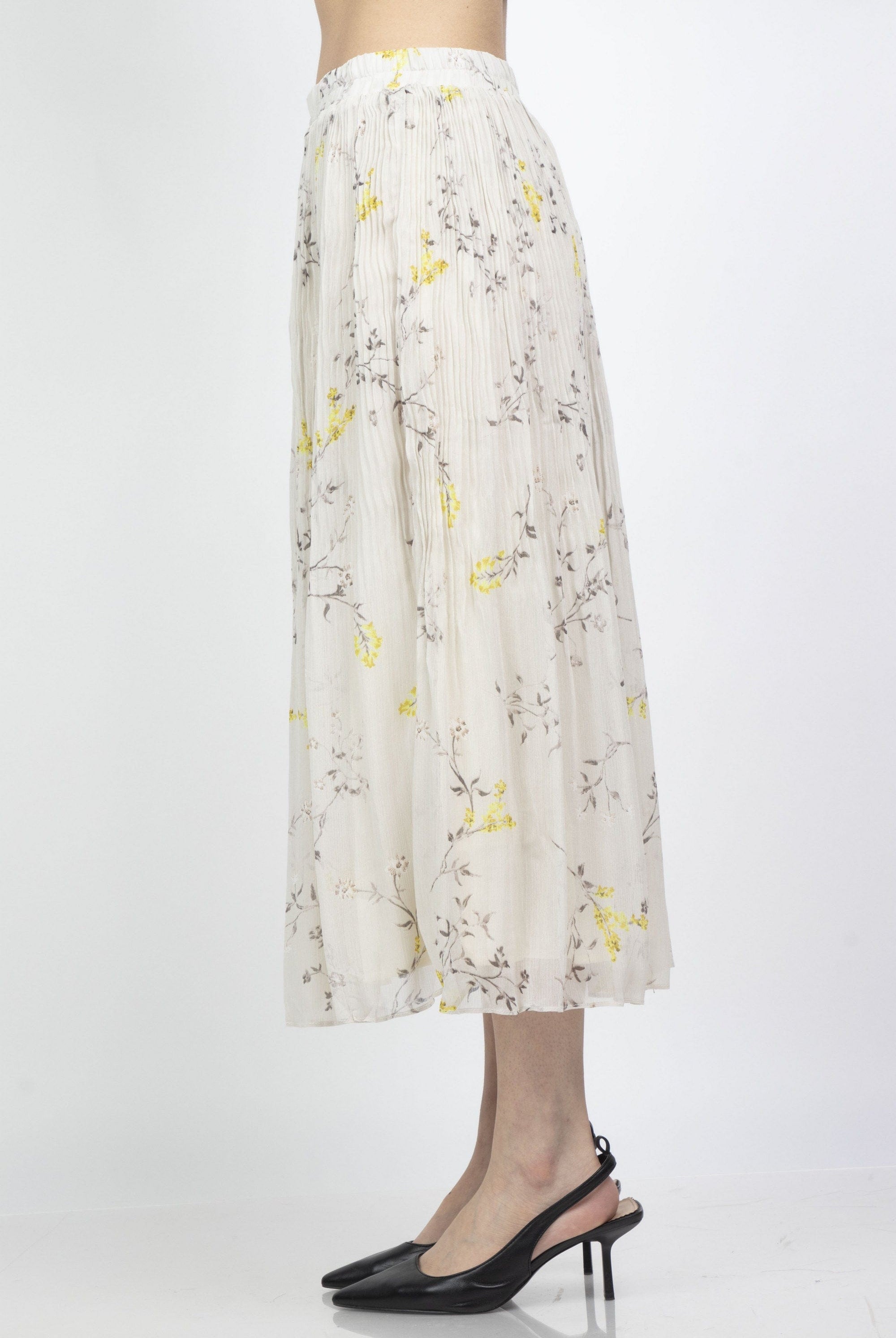 ميكا تنورة ميدي مشجرة بطبعة ورود صغيرة