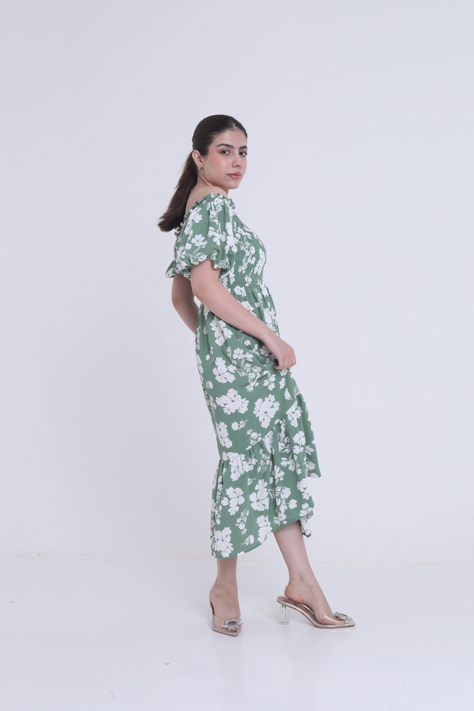 ู
ููุง ูุณุชุงู ู
ูุฏู ุจุฏูู ูุชู ู
ูุฑุฏ ุจูู
ูุตูุฑ ุจู