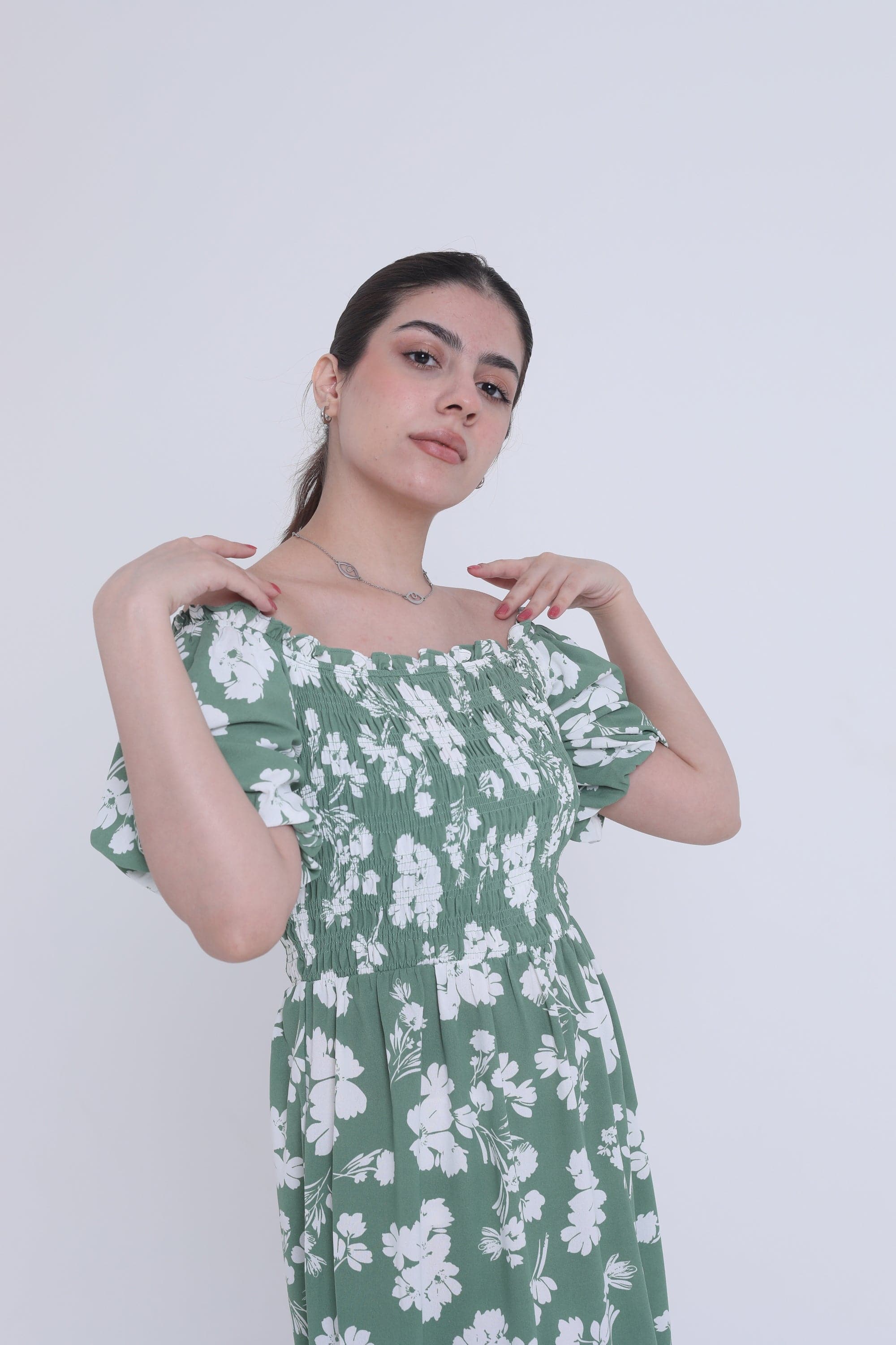 ู
ููุง ูุณุชุงู ู
ูุฏู ุจุฏูู ูุชู ู
ูุฑุฏ ุจูู
ูุตูุฑ ุจู