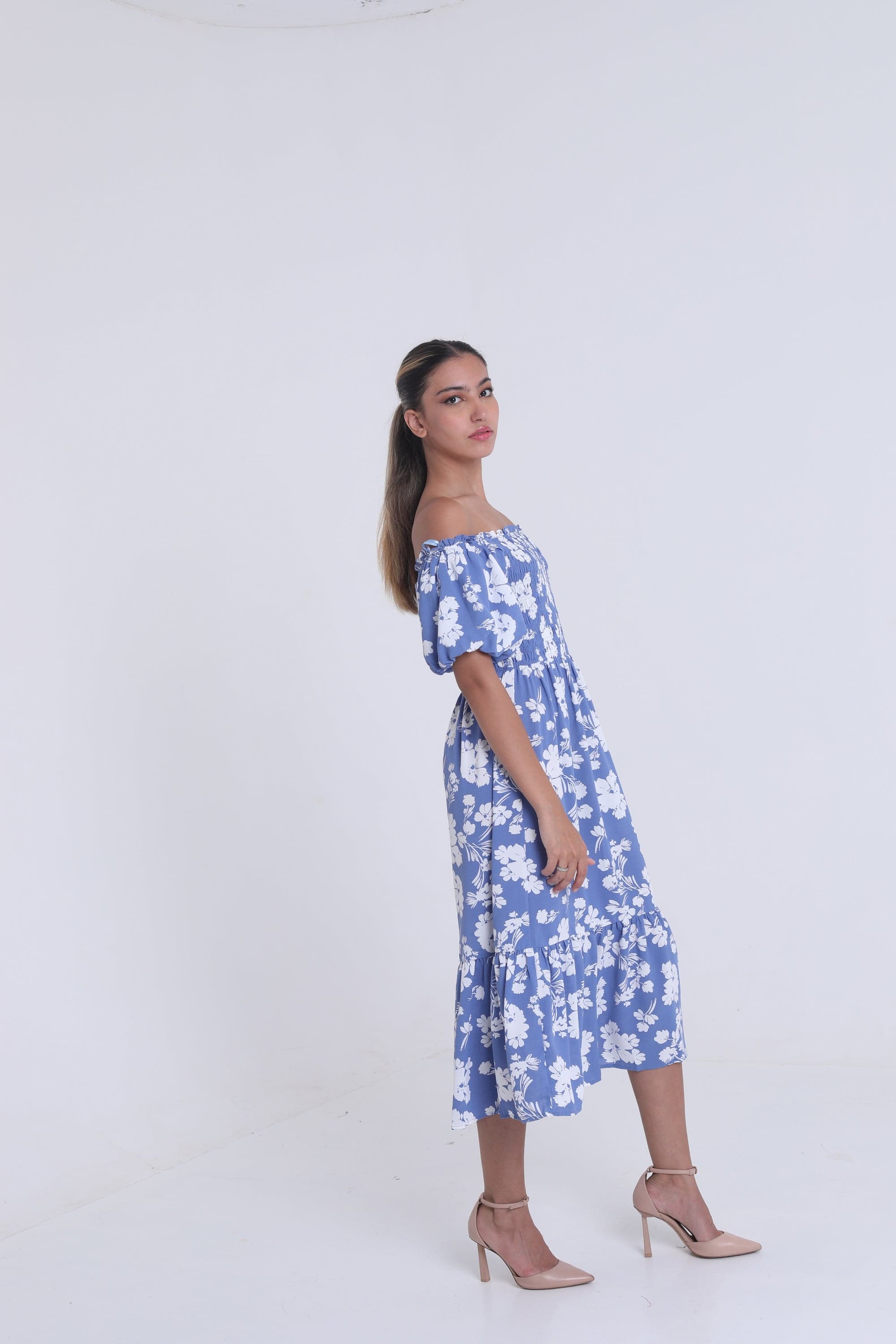 ู
ููุง ูุณุชุงู ู
ูุฏู ุจุฏูู ูุชู ู
ูุฑุฏ ุจูู
ูุตูุฑ ุจู