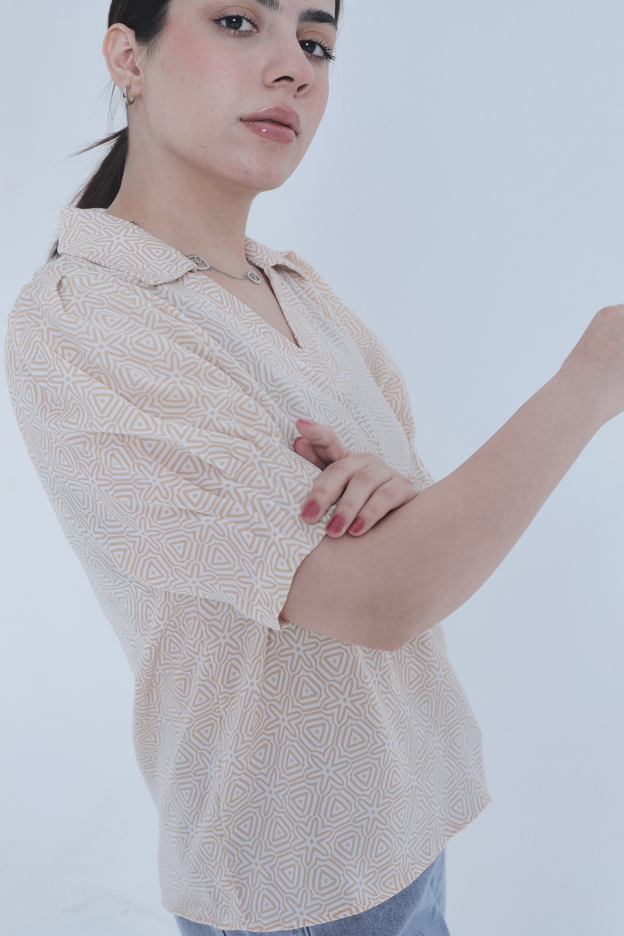 ميكا قميص بياقة ورقبة سبعة نص كم بف نسائي