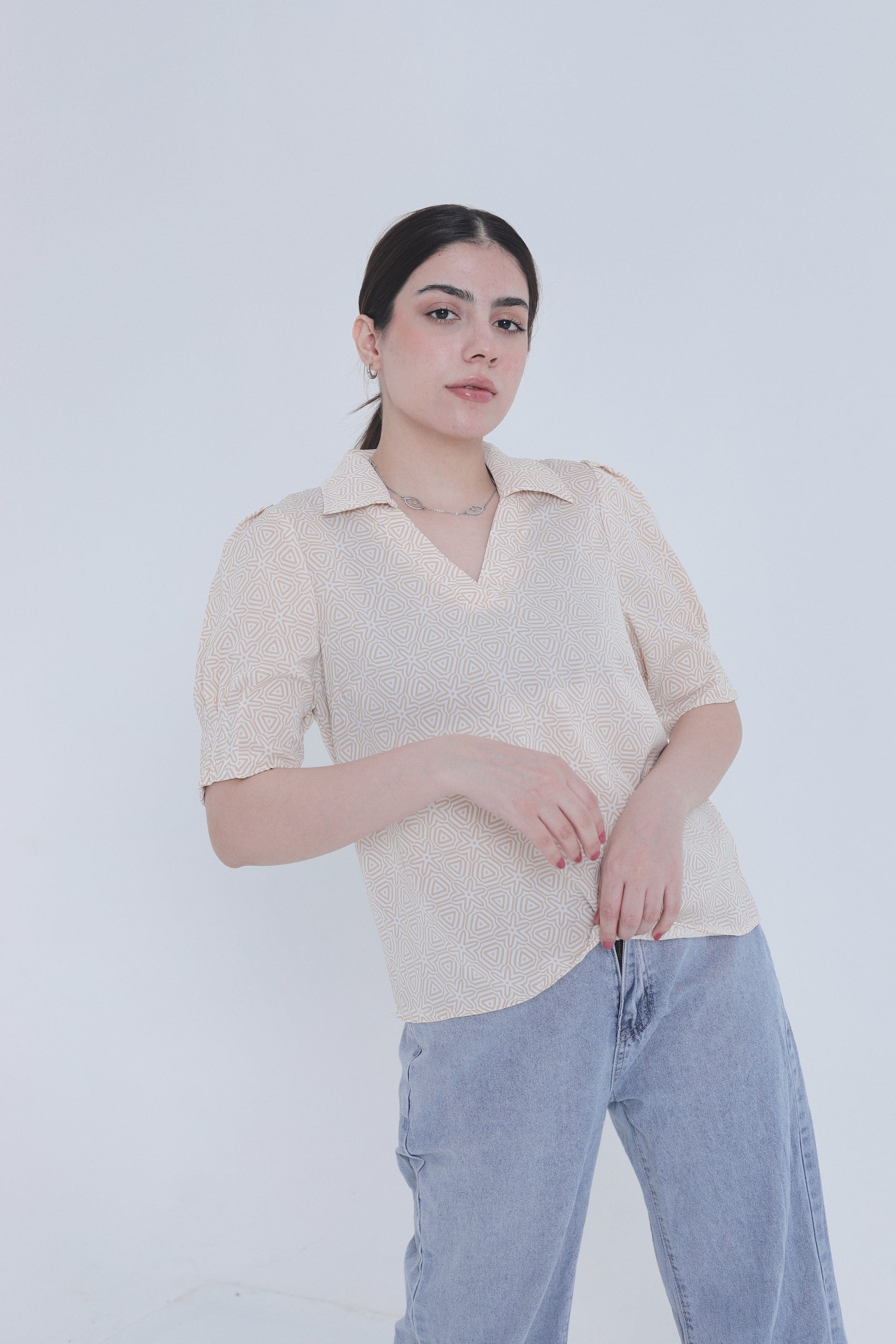 ميكا قميص بياقة ورقبة سبعة نص كم بف نسائي