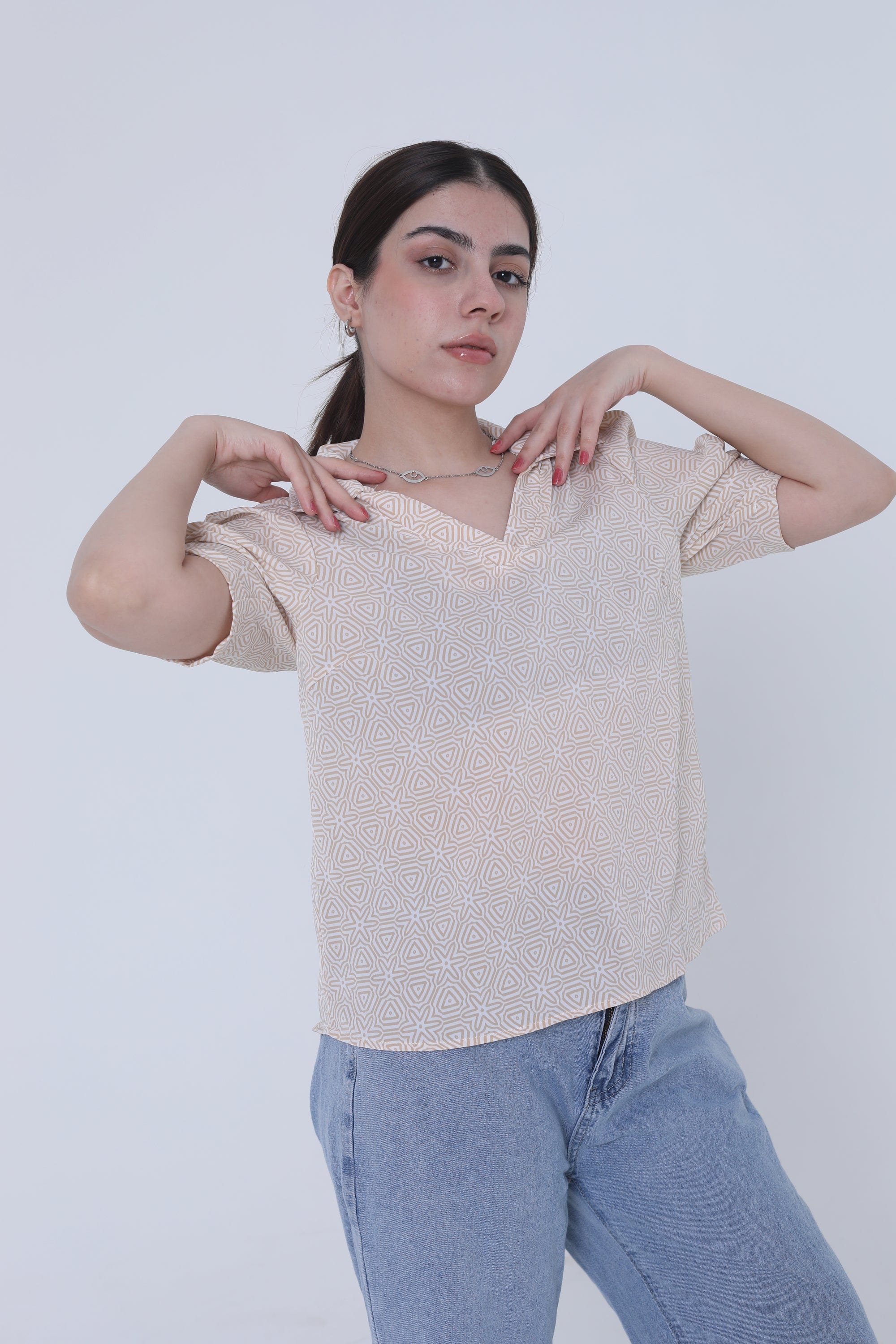 ميكا قميص بياقة ورقبة سبعة نص كم بف نسائي