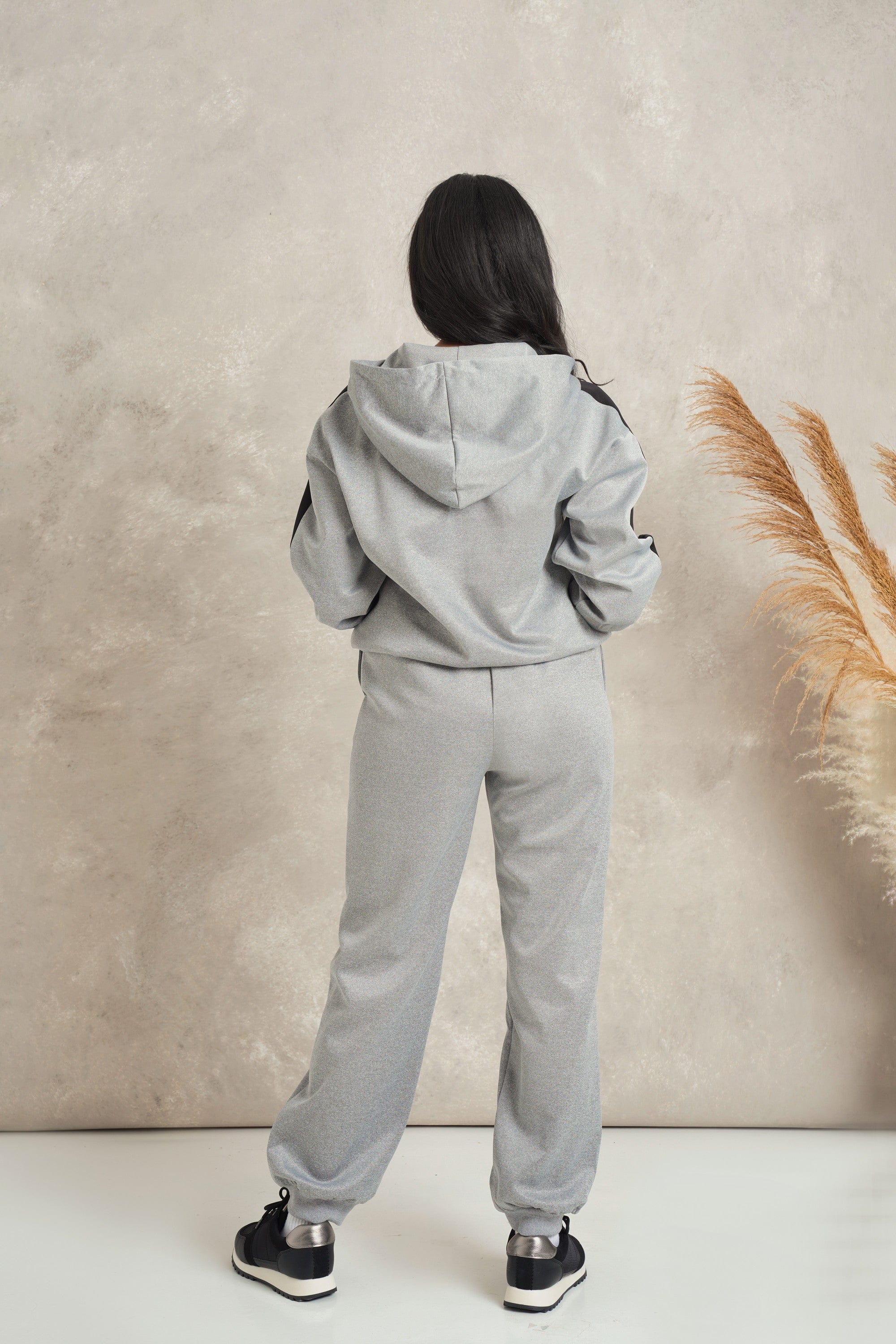 ميكا بنطلون طويل بأستك على الخصر ورباط نسائي