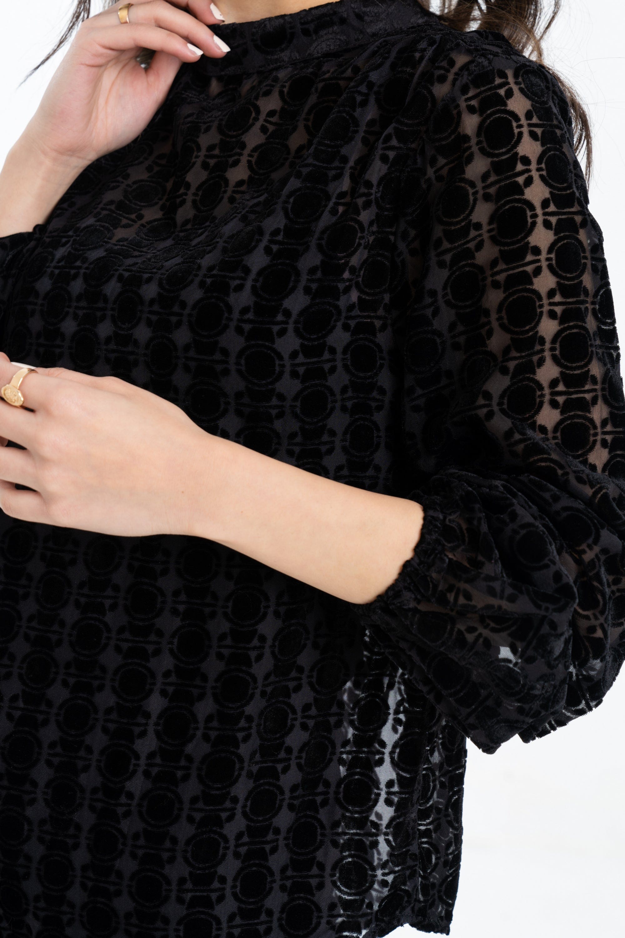 ู
ููุง ุจููุฒุฉ ุดูุงูุฉ ูู
ุทููู ุจู ูุณุงุฆู