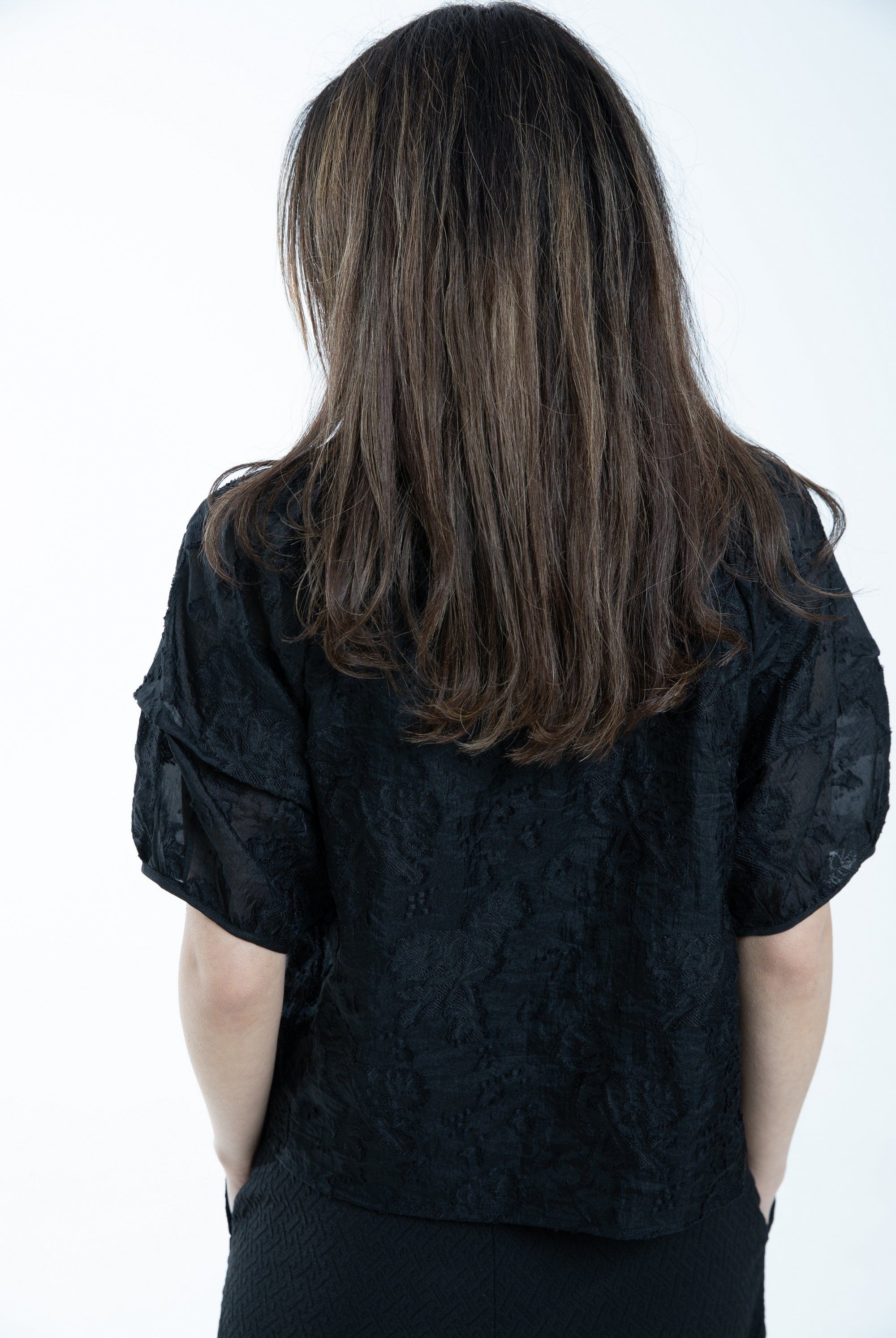 ميكا توب مطرز مشجر كم قصير بف نسائي