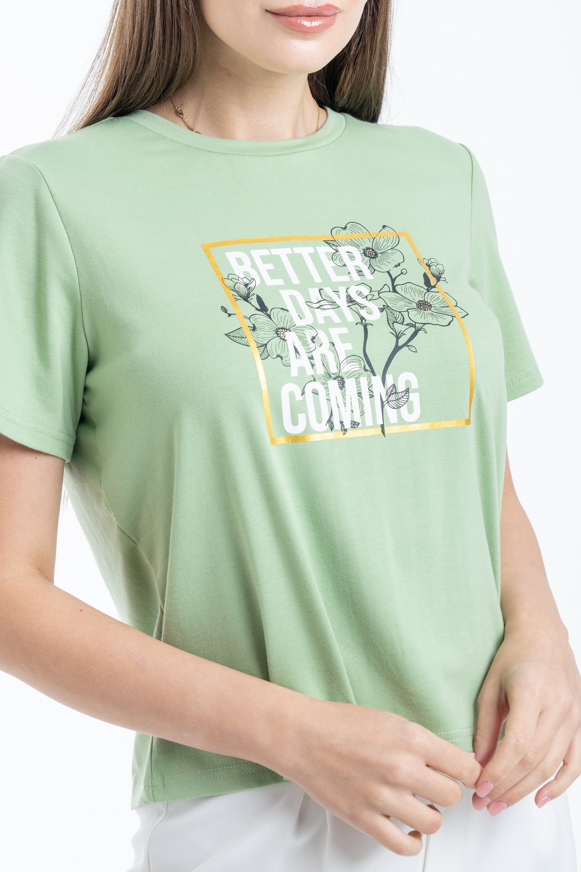 ميكا توب بنقشة على الصدر كم قصير نسائي