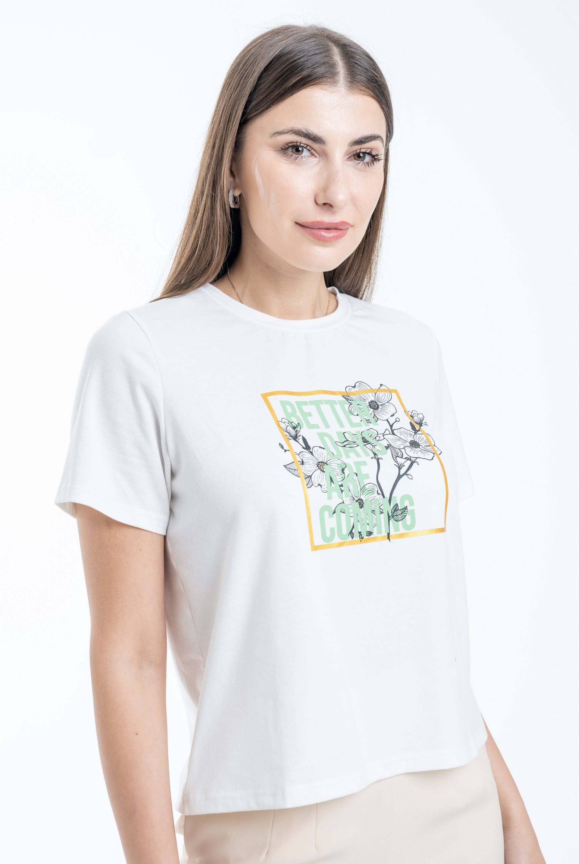 ميكا توب بنقشة على الصدر كم قصير نسائي