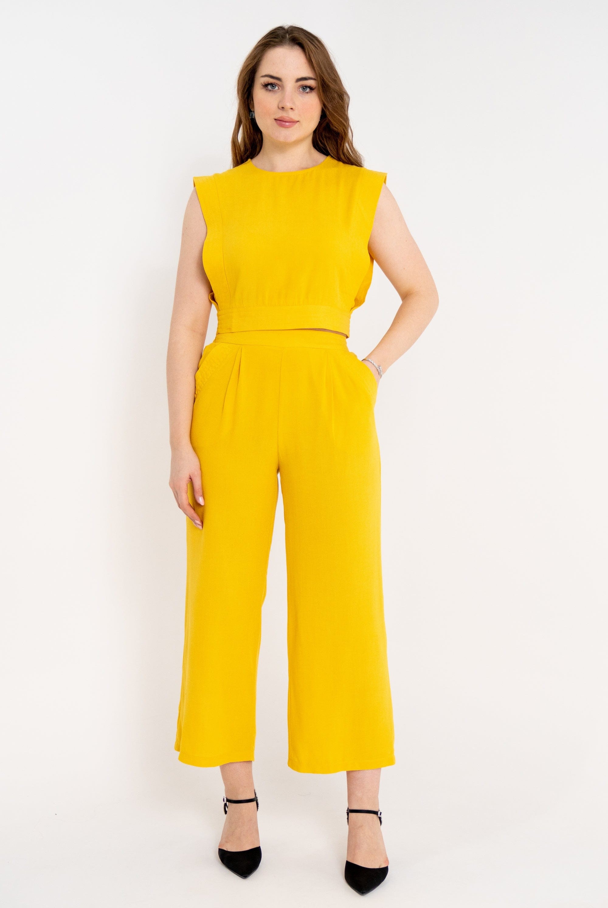 ميكا توب سادة كروب كت نسائي