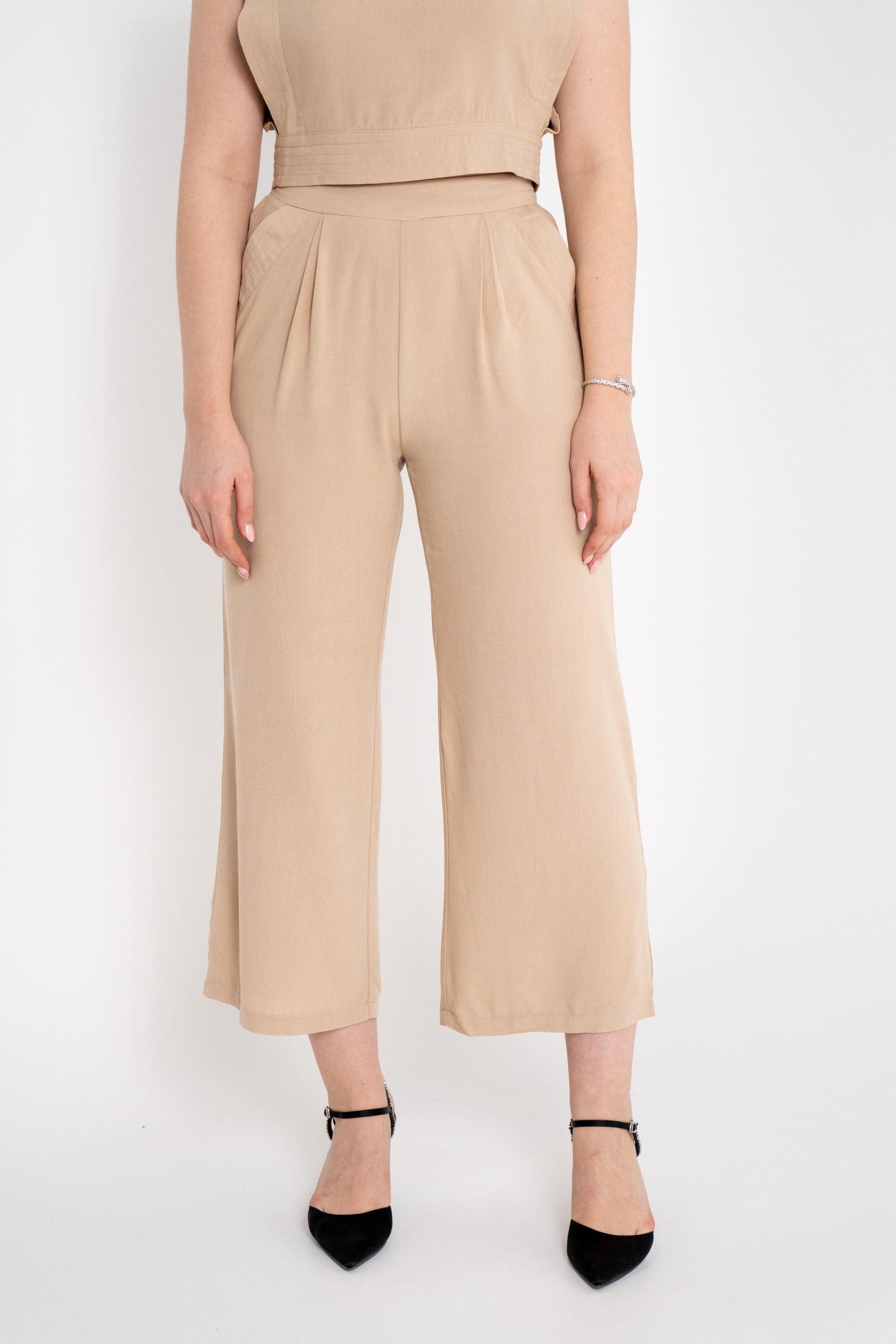 ميكا بنطلون سادة واسع بجيوب جانبية نسائي