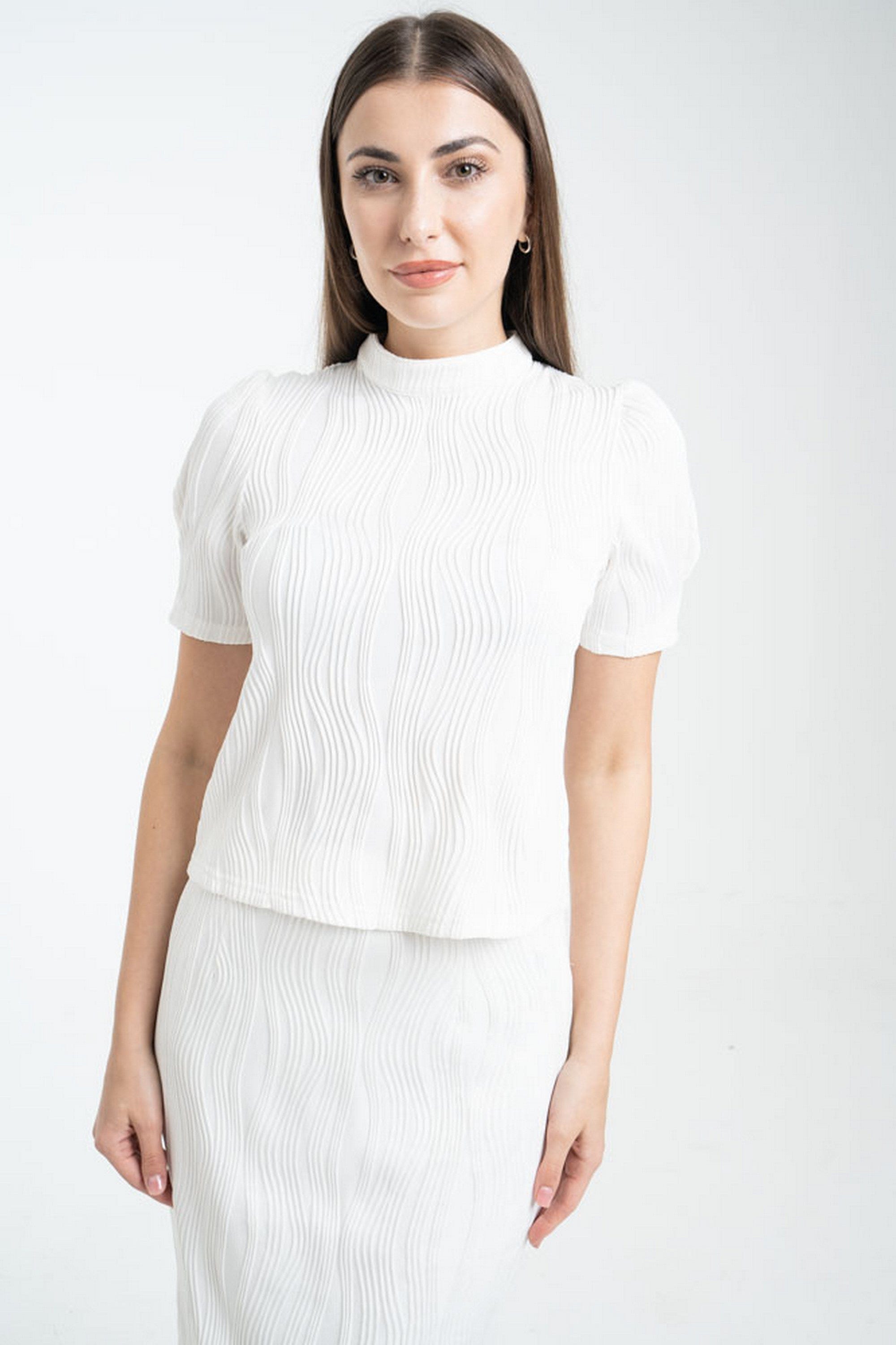 ميكا توب سادة بخطوط نص كم نسائي