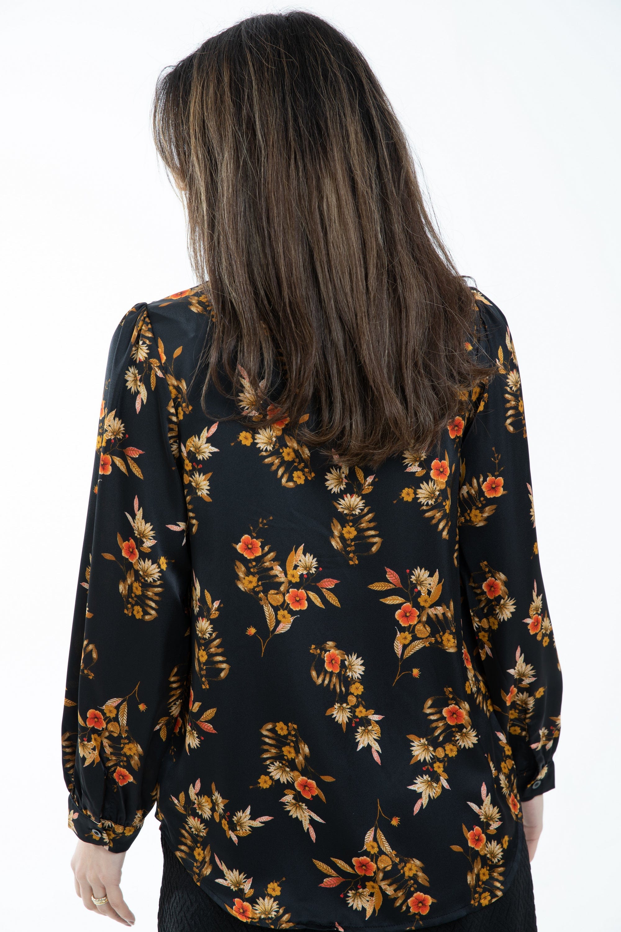 ميكا توب كلاسيك مشجر بأزرار أمامية كم طويل نسائي