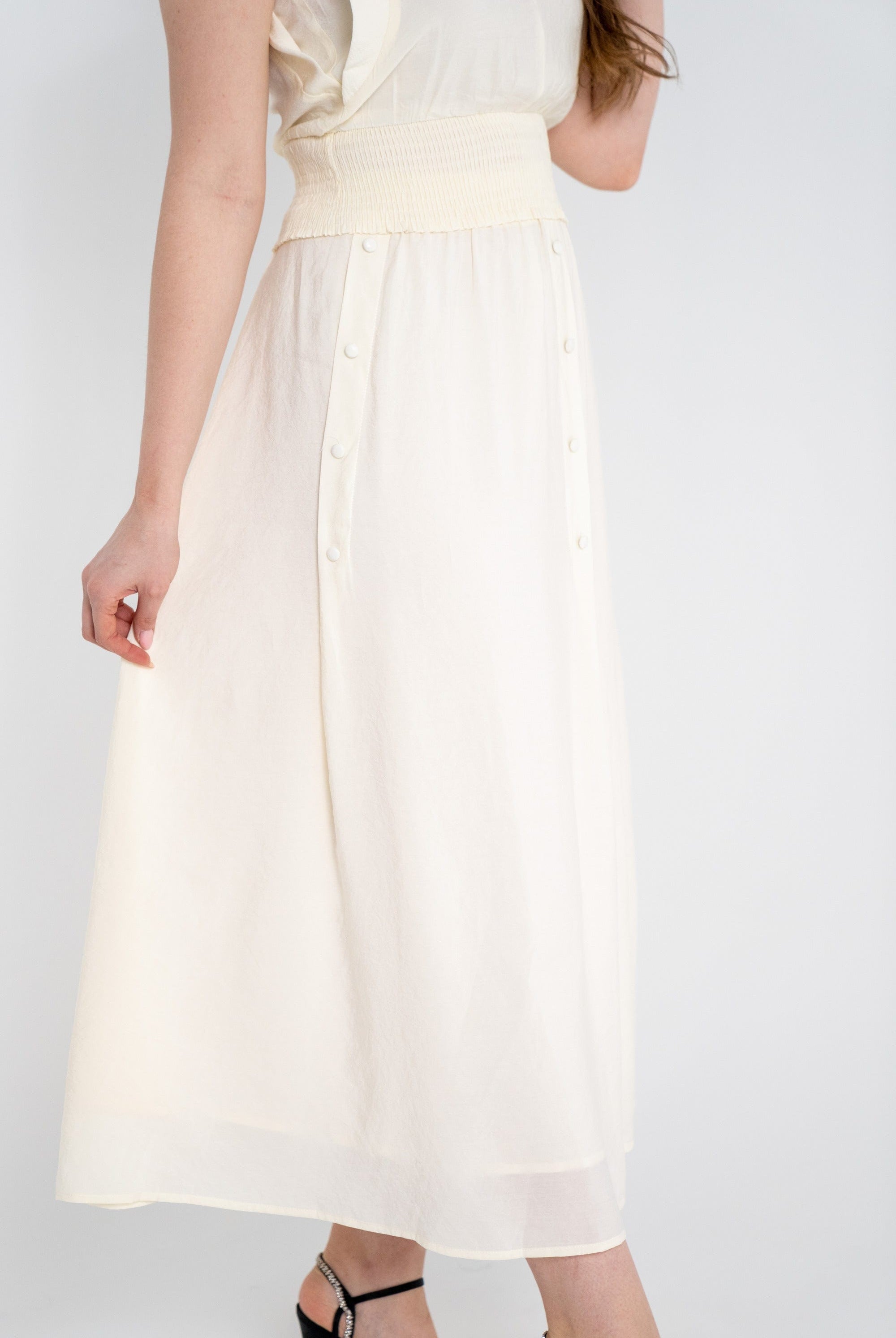 ميكا تنورة طويلة واسعة بأزرار أمامية نسائي