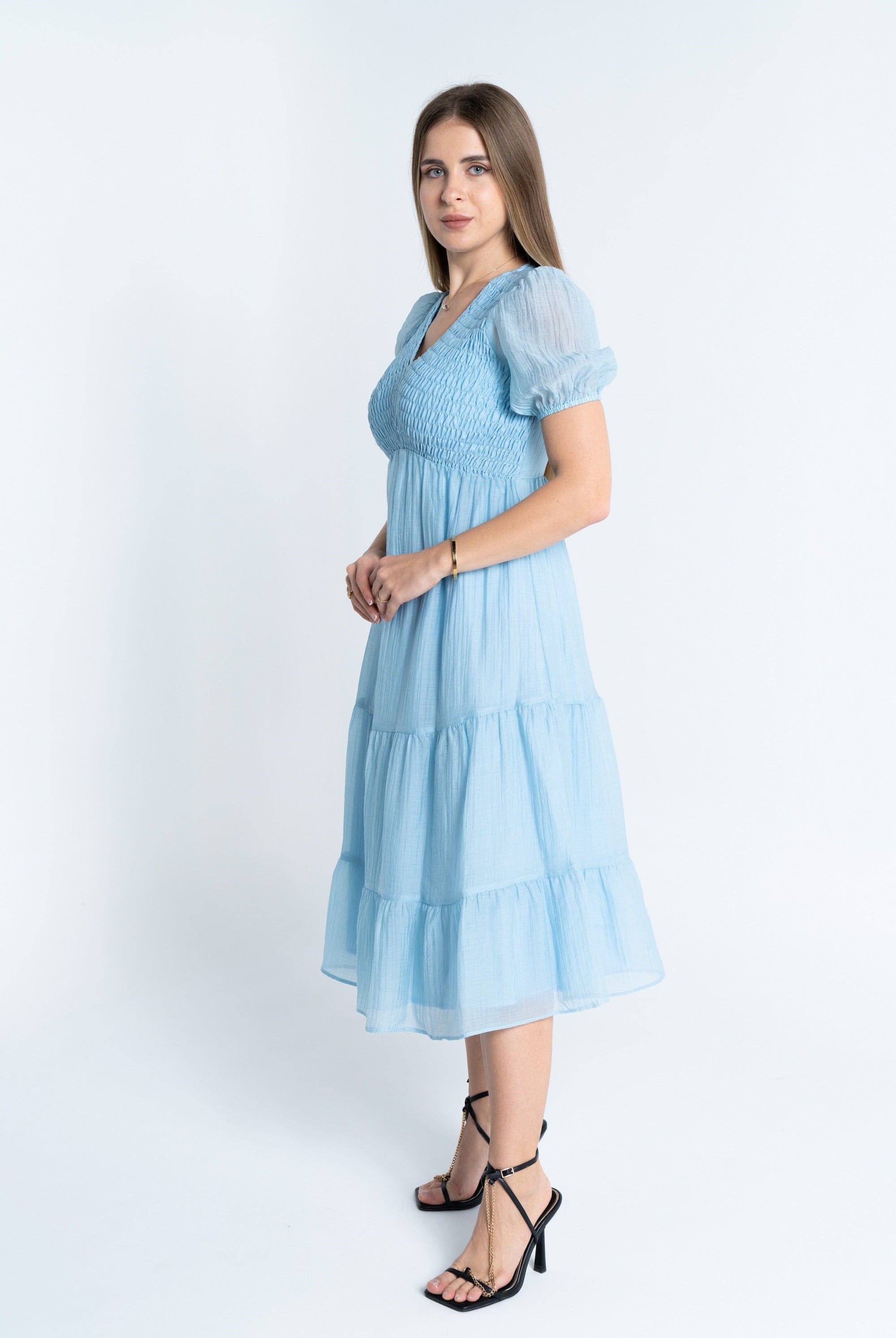 ميكا فستان ميدي واسع من أسفل كم قصير بف وبفتحة سبعة نسائي