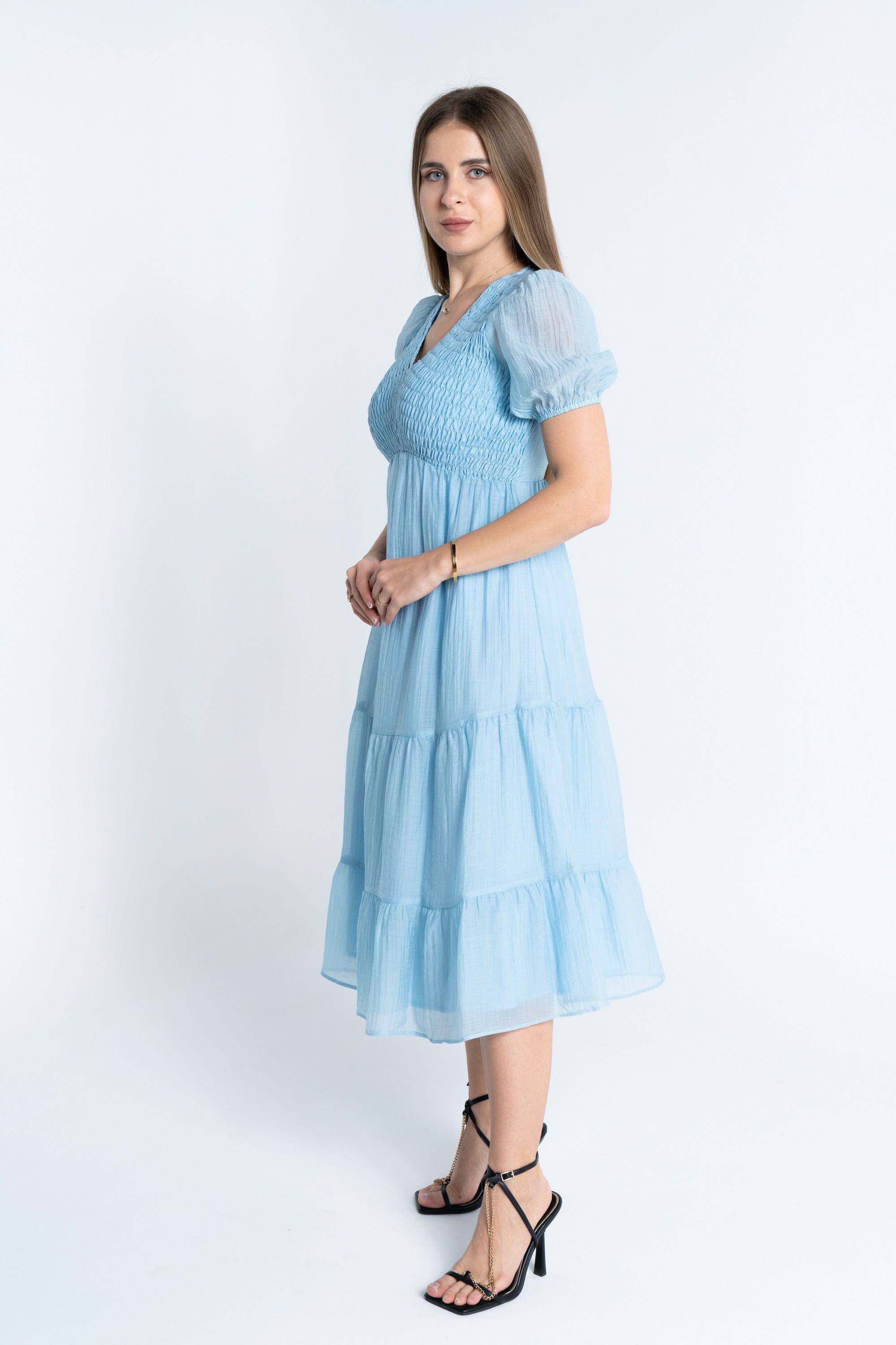 ميكا فستان ميدي واسع من أسفل كم قصير بف وبفتحة سبعة نسائي