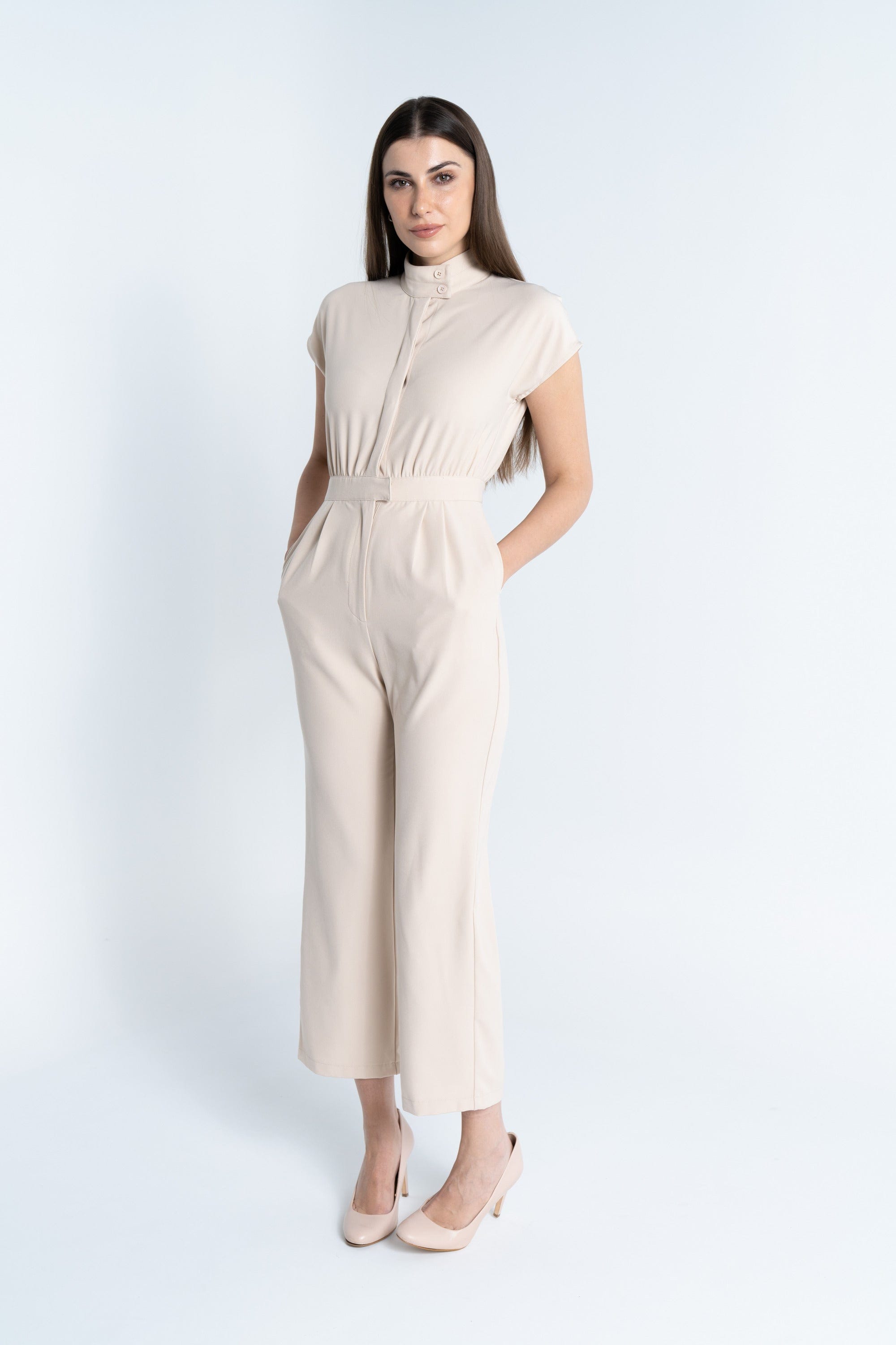 ميكا جمبسوت سادة مخصر كم قصير وبنطلون نسائي