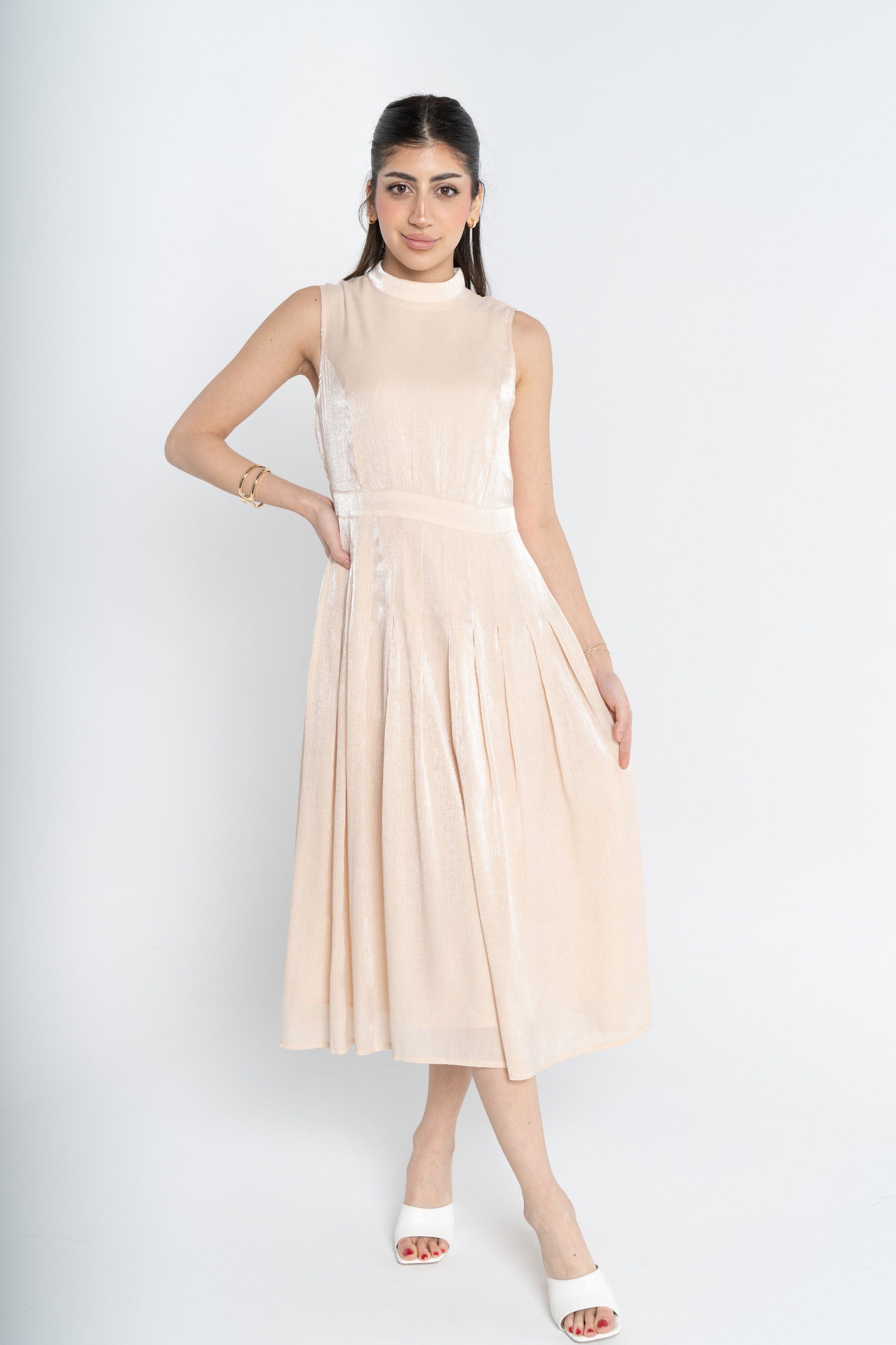 ميكا فستان سادة بكسرات من أسفل كت نسائي