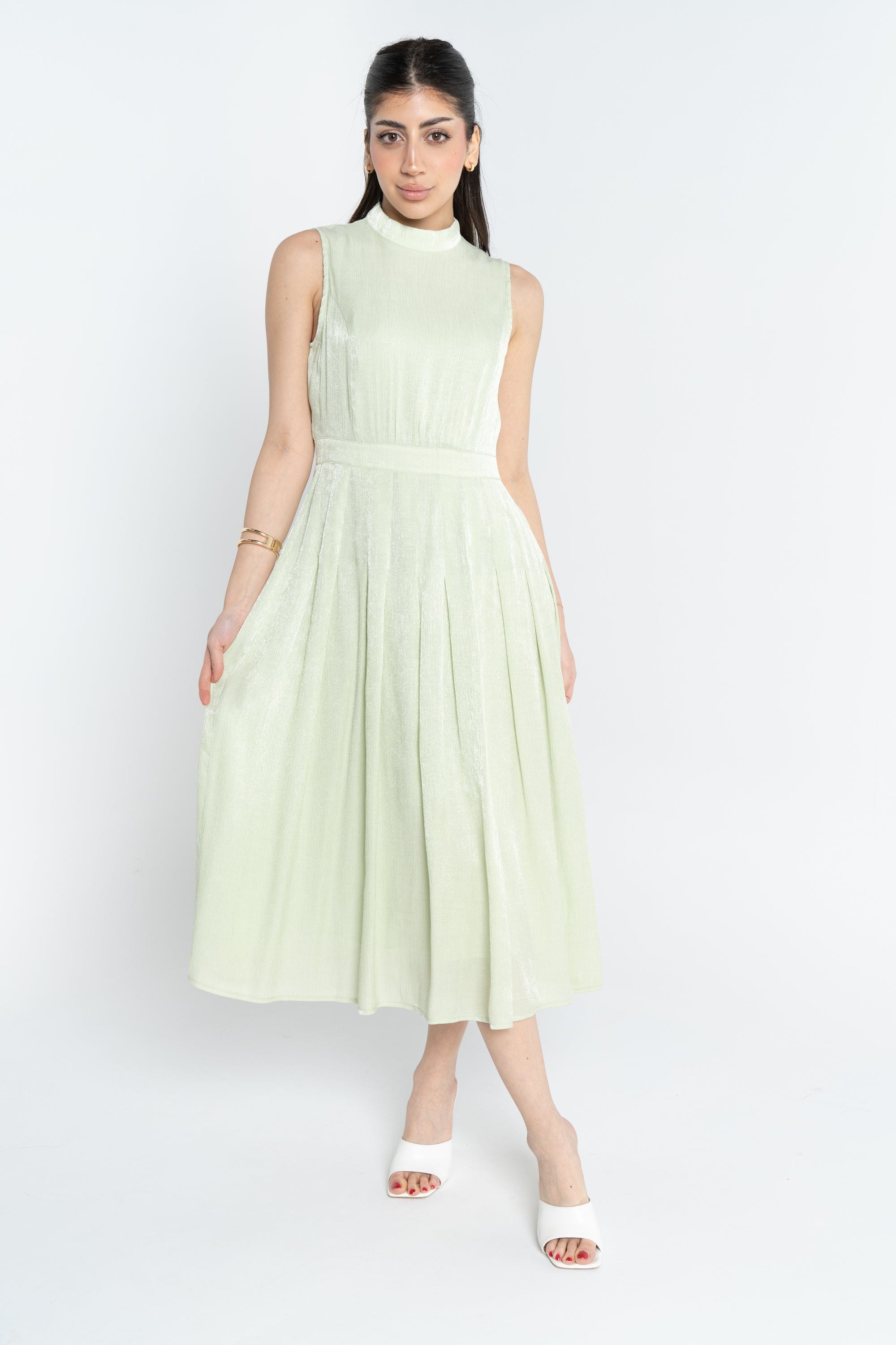 ميكا فستان سادة بكسرات من أسفل كت نسائي