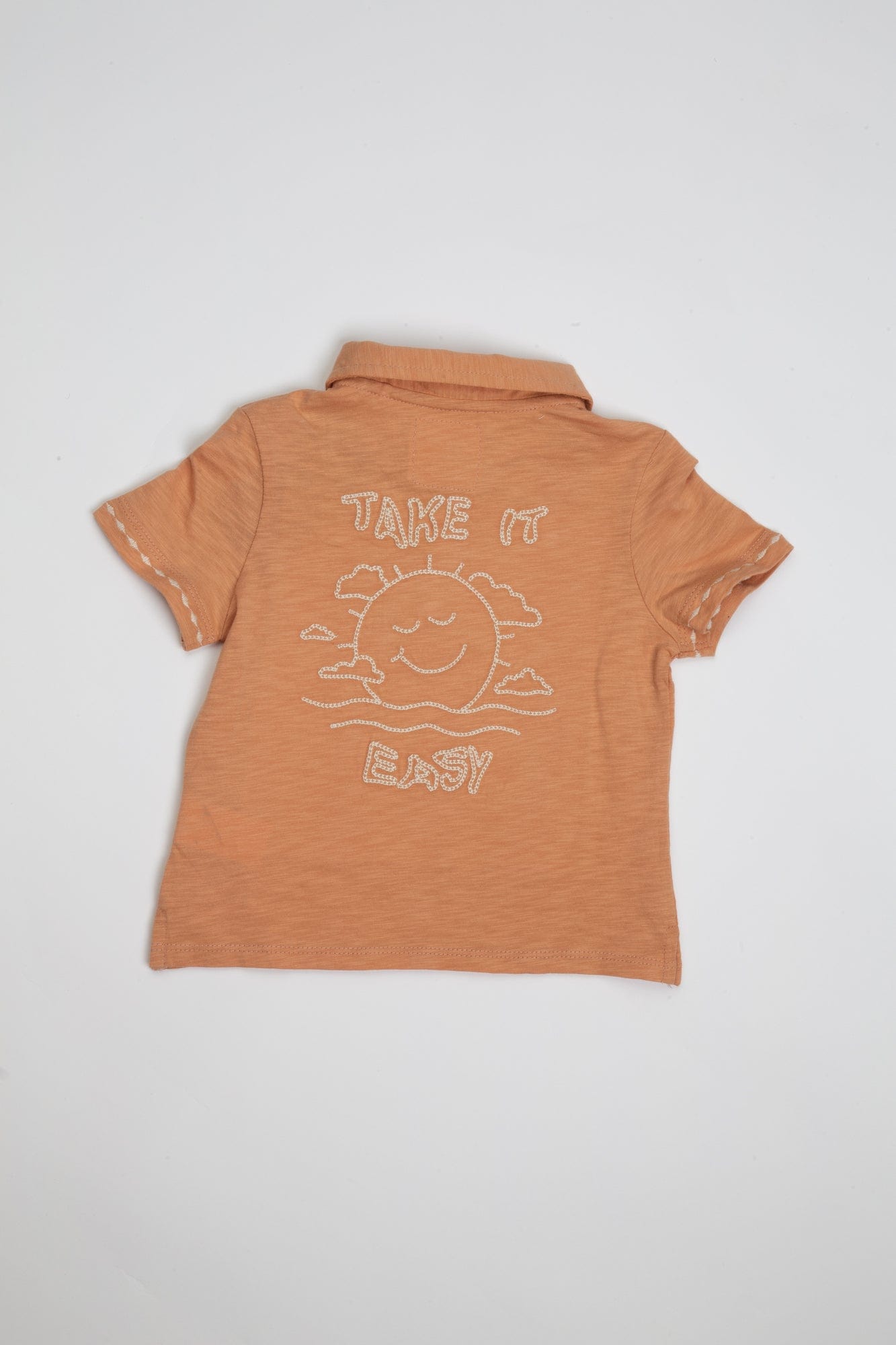 جينجرسنابس تيشيرت بولو أولادي مزين بتطريز علي الصدر والكم بني