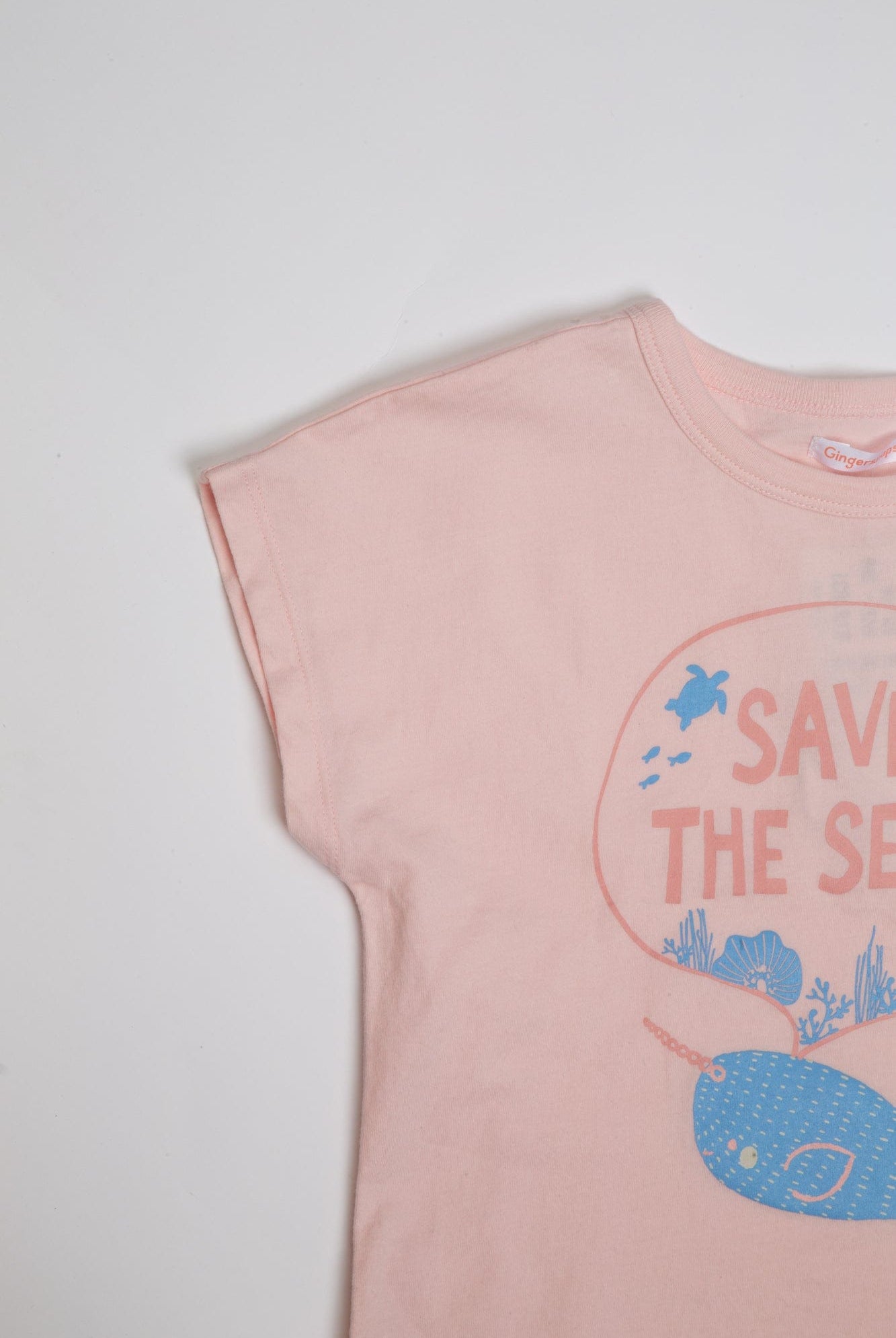 جينجرسنابس تيشيرت بنات بطبعة حوت وردي