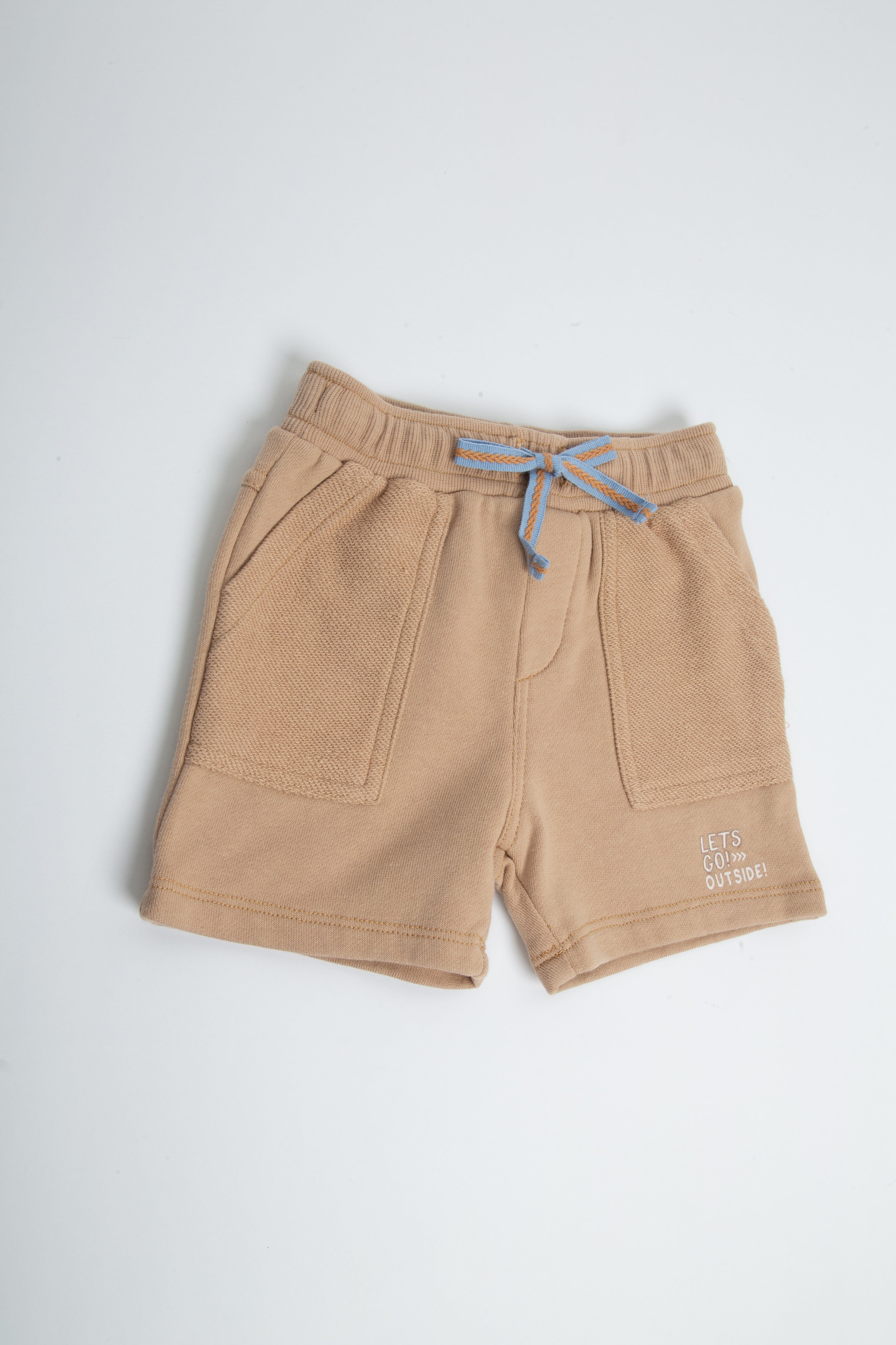 جينجرسنابس شورت ولادي بجيوب جانبية ورباط على الخصر بني