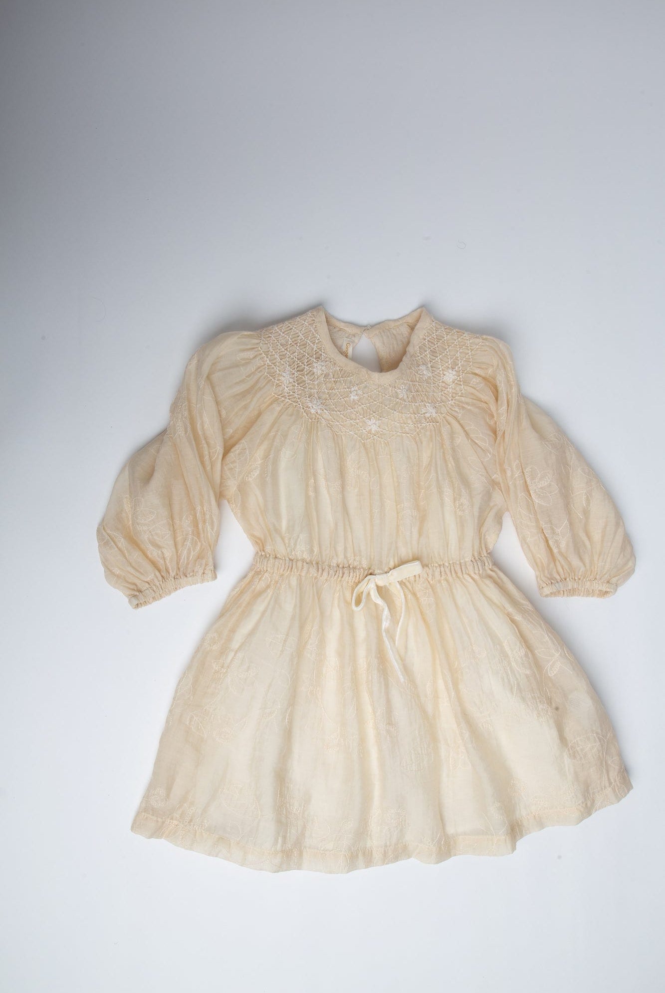 جينجرسنابس فستان سواريه مخصر مطرز من الياقة كم طويل بناتي بيج