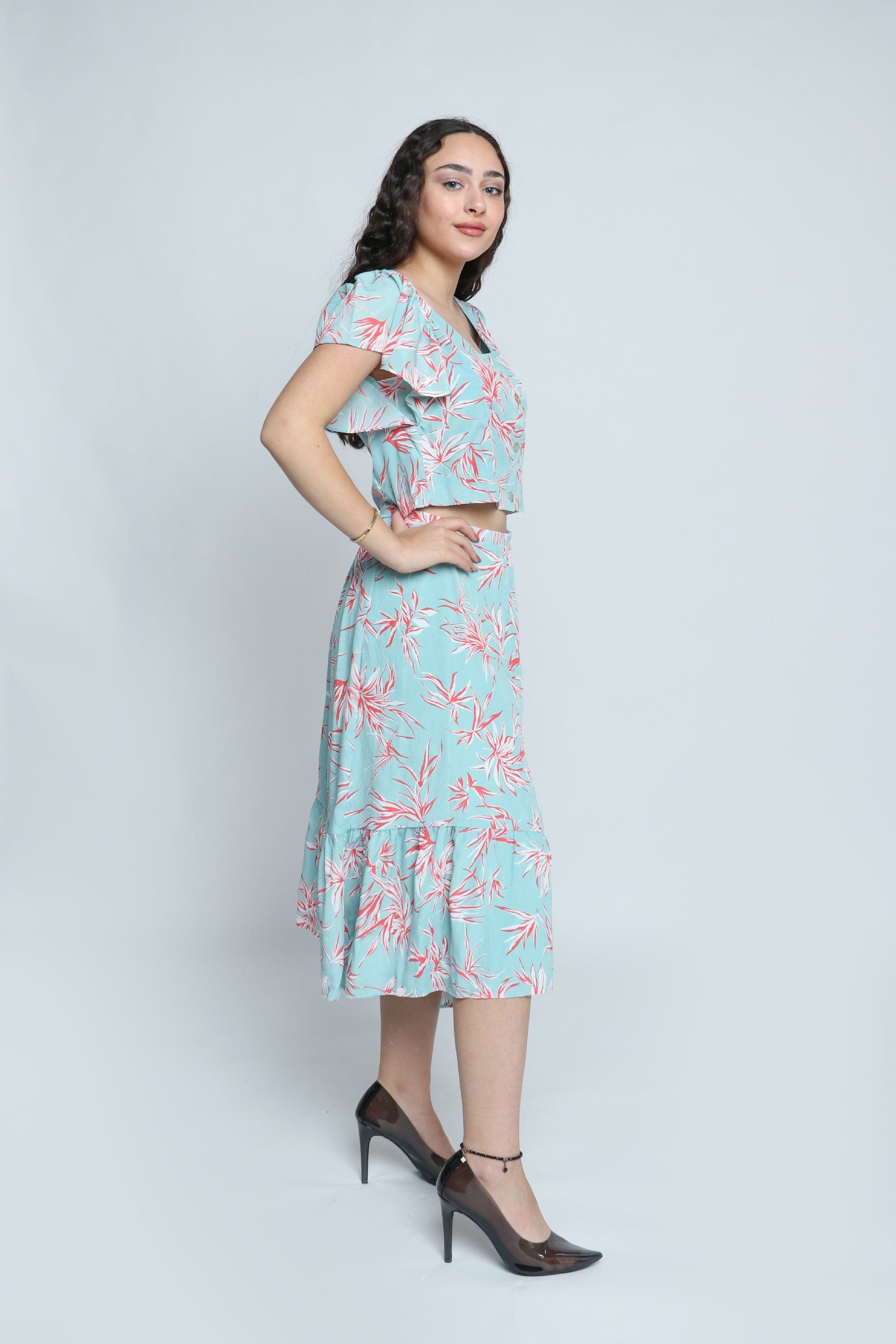 ميكا بلوزة مشجرة نص بطن كم قصير مكشكش نسائية