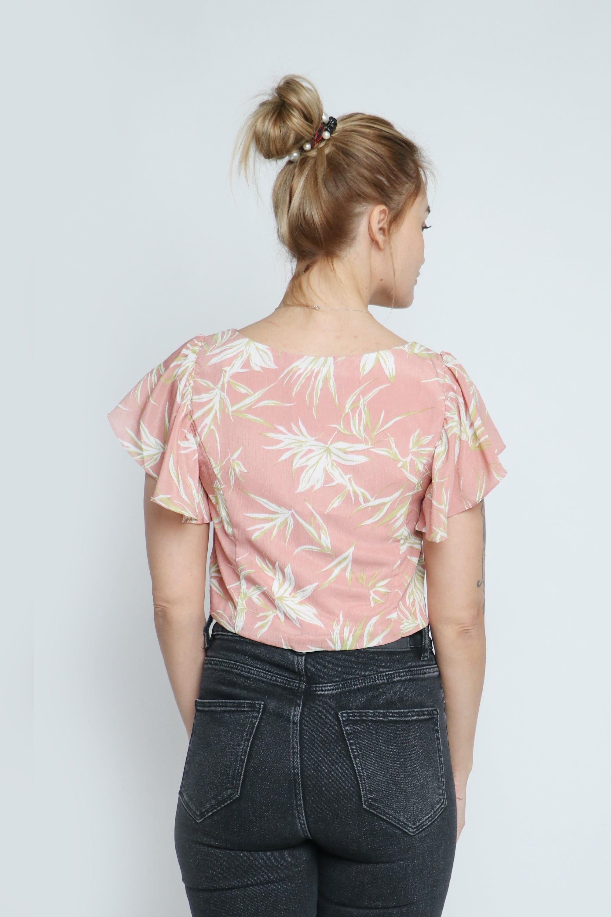 ميكا بلوزة مشجرة نص بطن كم قصير مكشكش نسائية