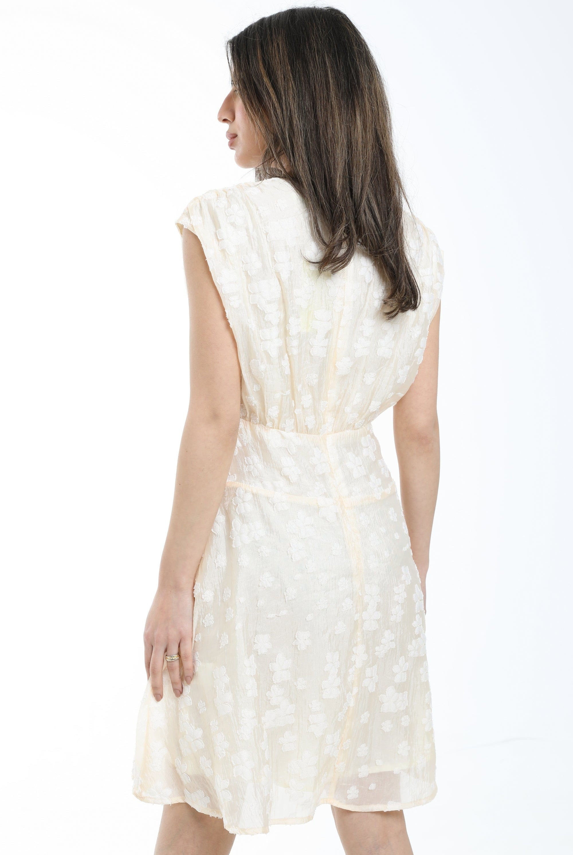 ميكا فستان قصير مخصر مطرز كم قصير نسائي