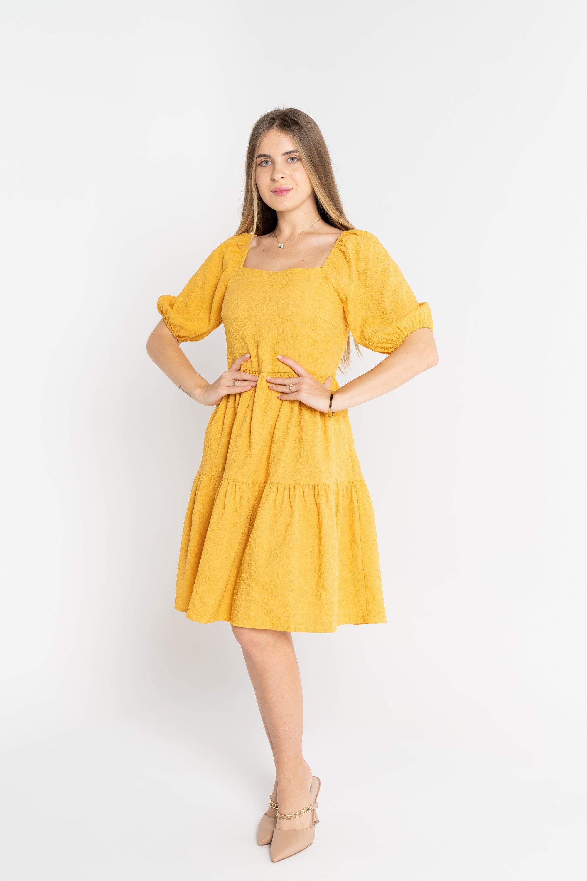 ميكا فستان قصير مخصر سادة نص كم بف نسائي