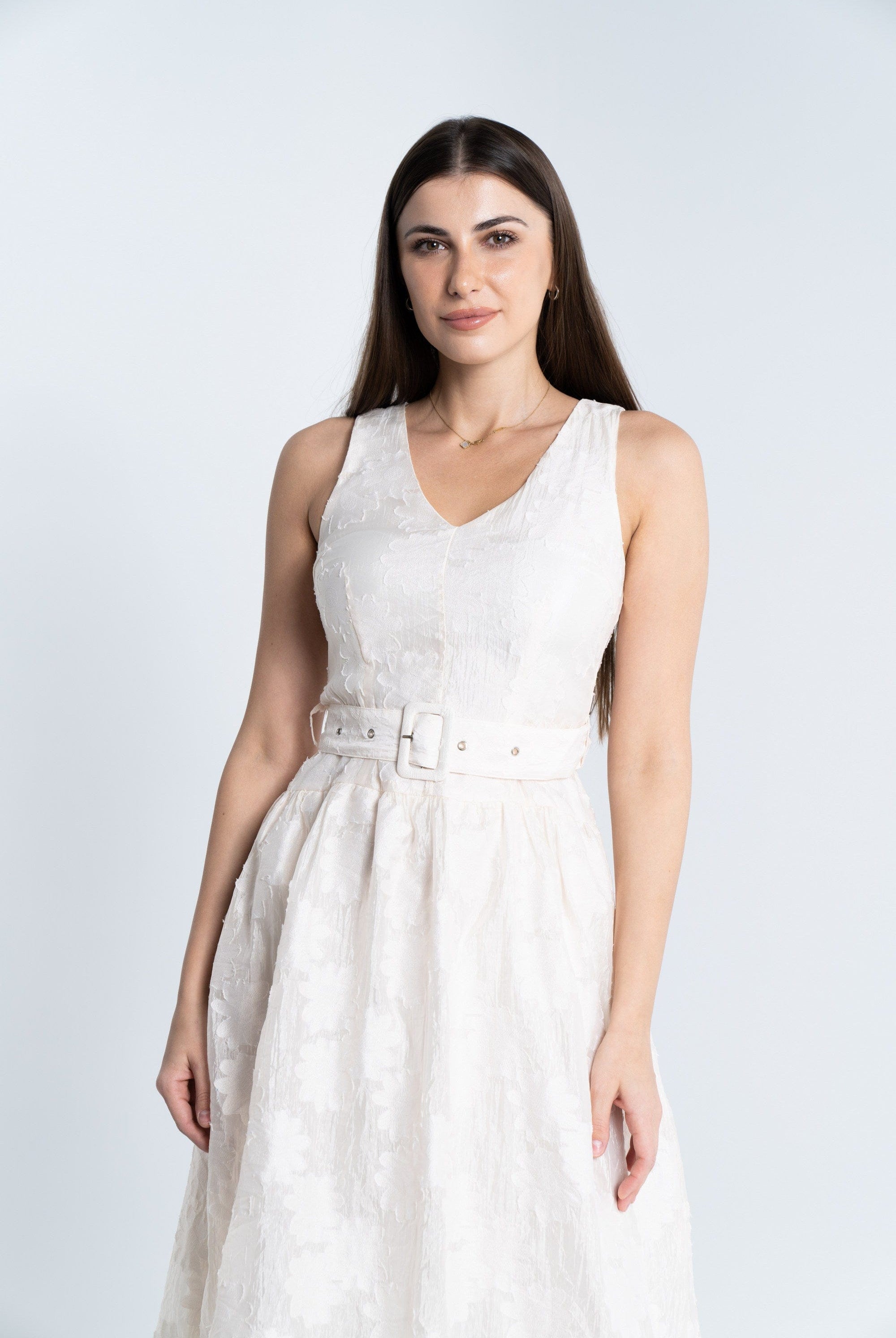 ميكا فستان قصير مخصر كت بفتحة سبعة وبحزام على الخصر نسائي