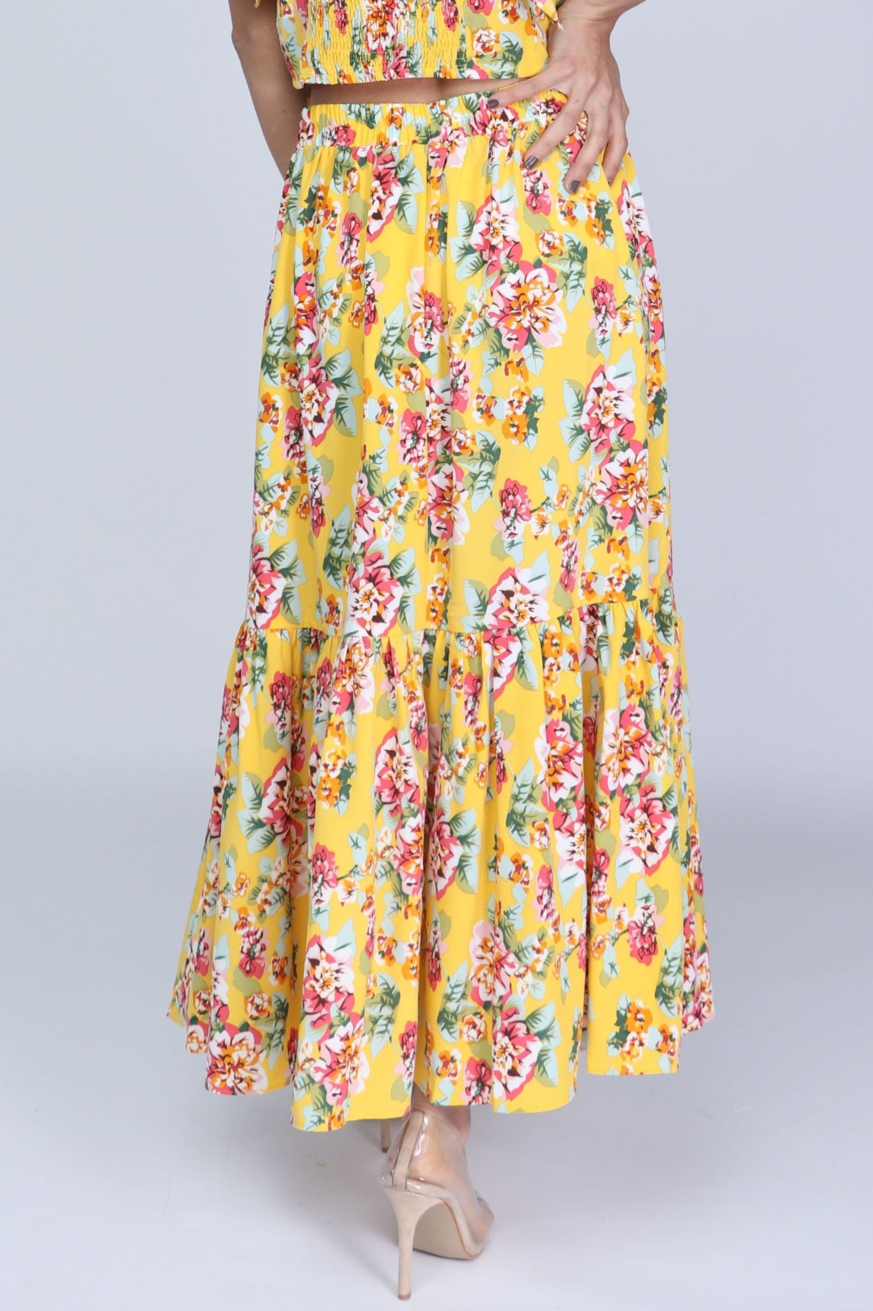 ميكا تنورة ميدي مشجرة بطبعة ورود صغيرة ذيل كلوش