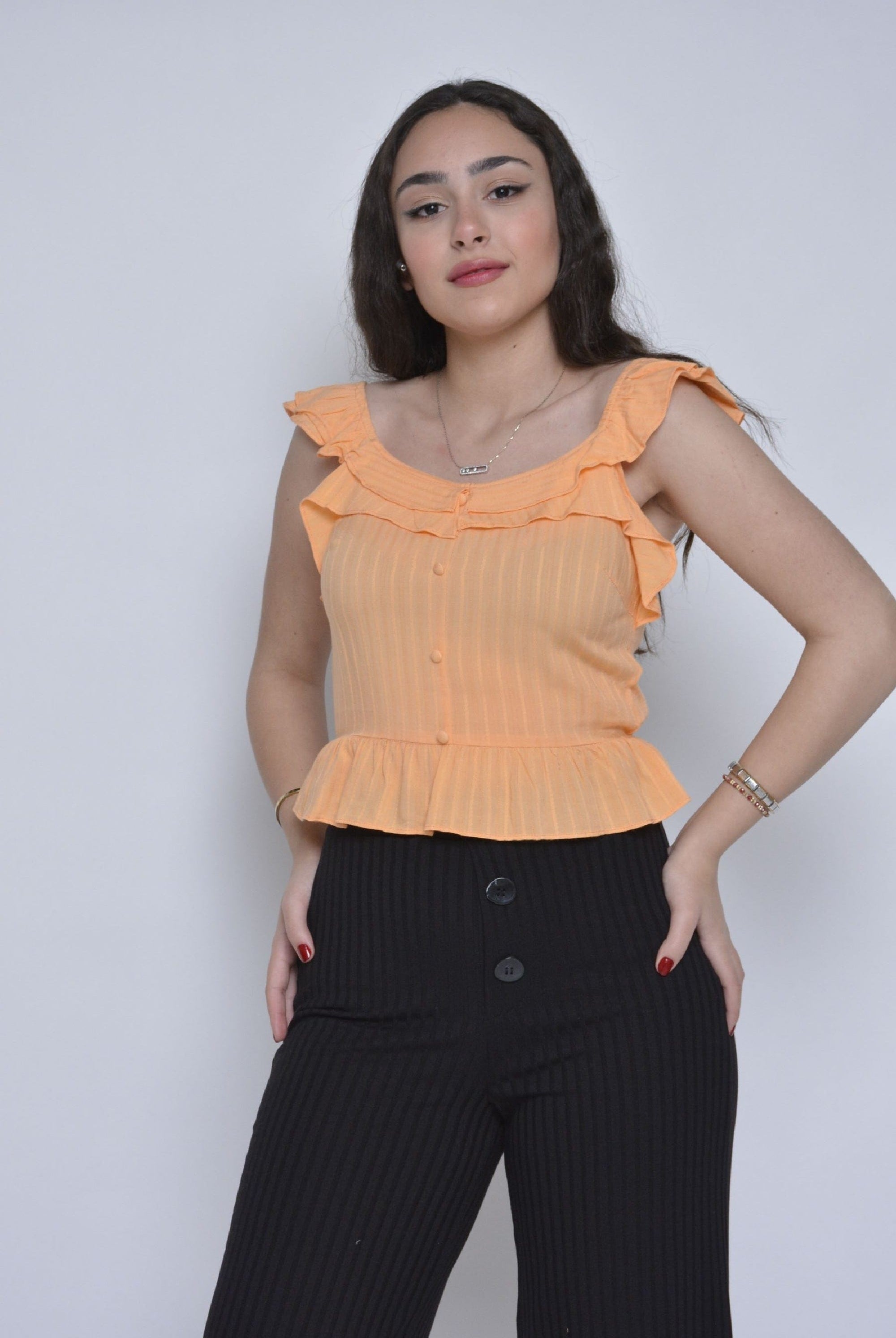 ميكا بلوزة نص بطن بأزرار أمامية وحمالات مكشكشة نسائي