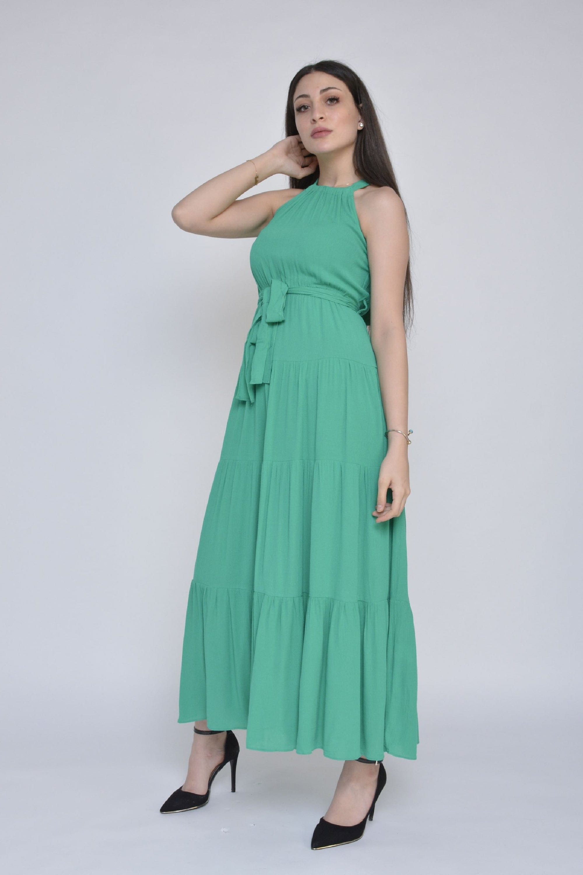 ميكا فستان ماكسي بدون أكمام سادة برباط خصر