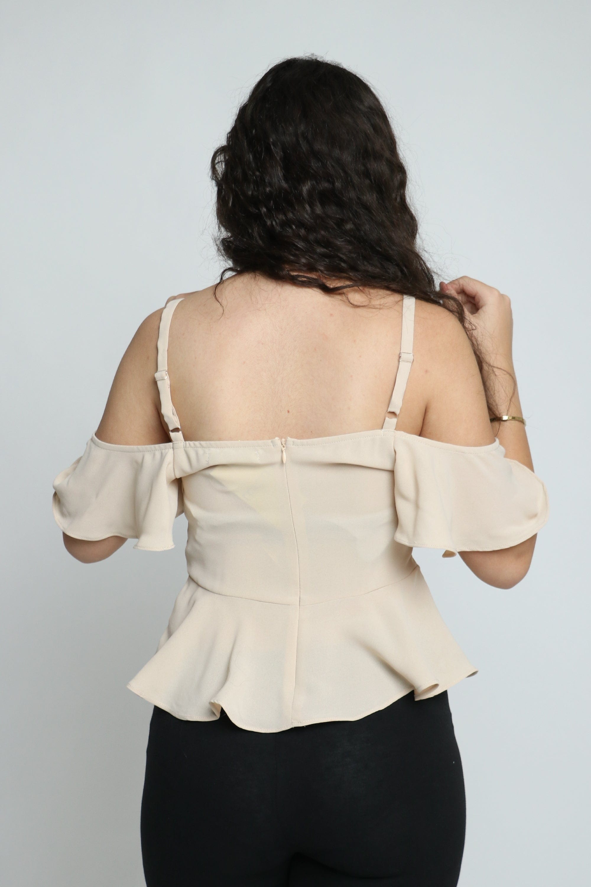 ميكا بلوزة حمالات بأكتاف مكشوفة مكشكشة نسائي