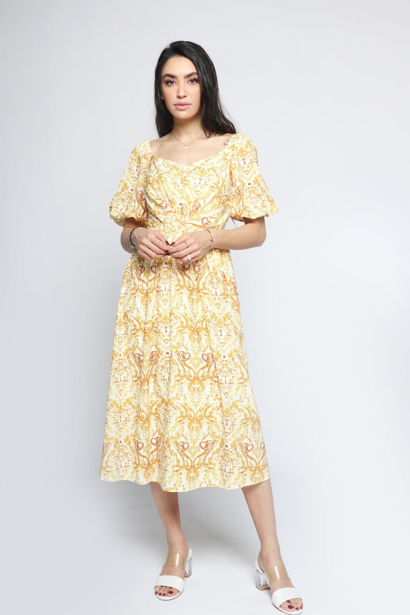 ميكا فستان ميدي بأكمام قصيرة مشجر بفتحة صدر عميقة