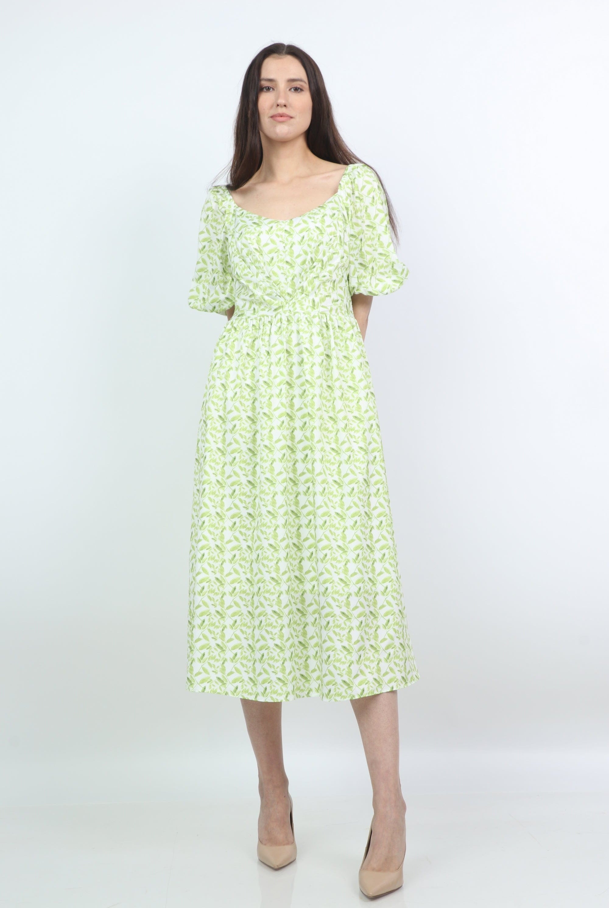 ميكا فستان ميدي بأكمام قصيرة مشجر بفتحة صدر عميقة