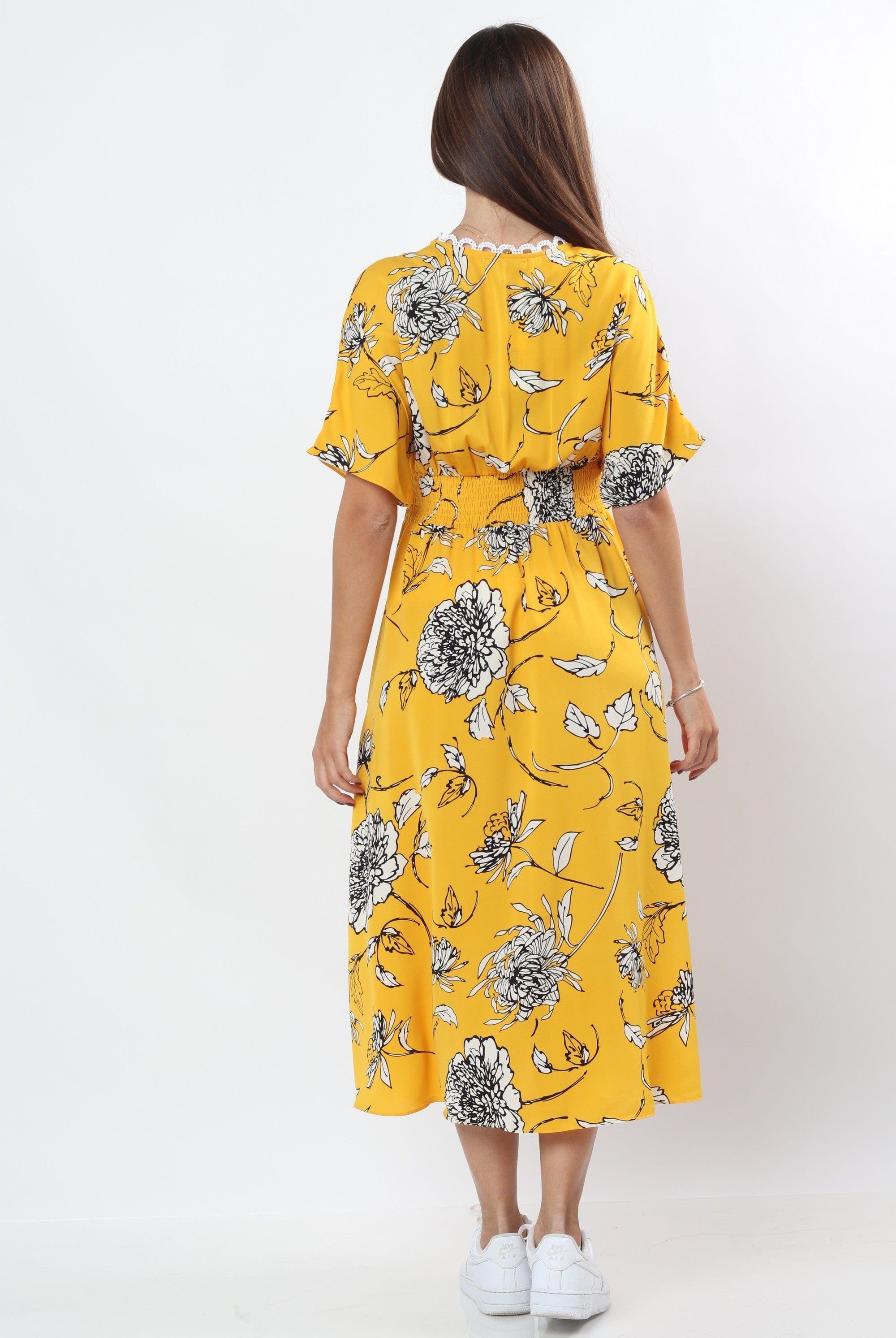 ميكا فستان ميدي لف بفتحة فخذ مطبوع بكم قصير