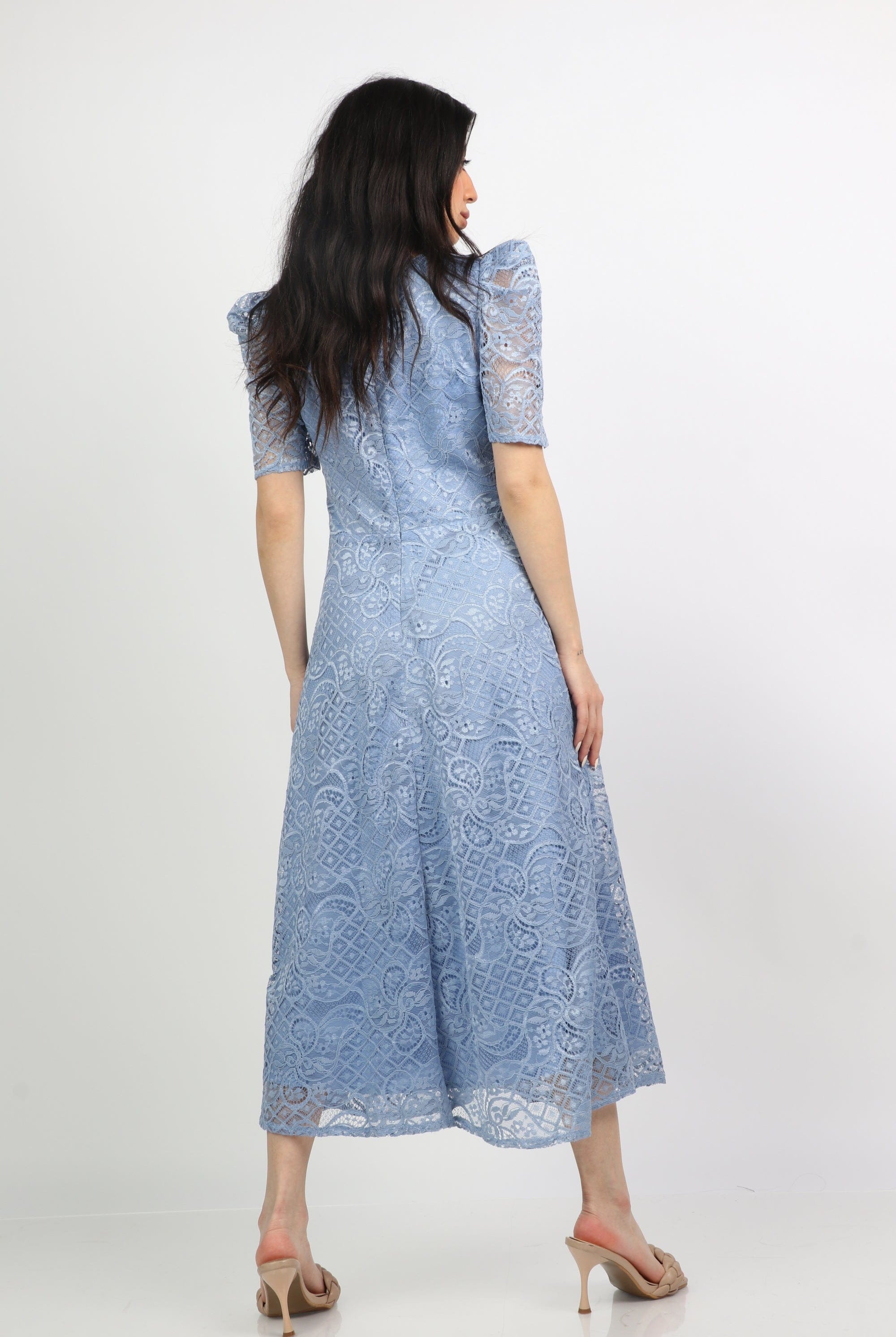 ميكا فستان ميدي سهرة ناعم بكم قصير