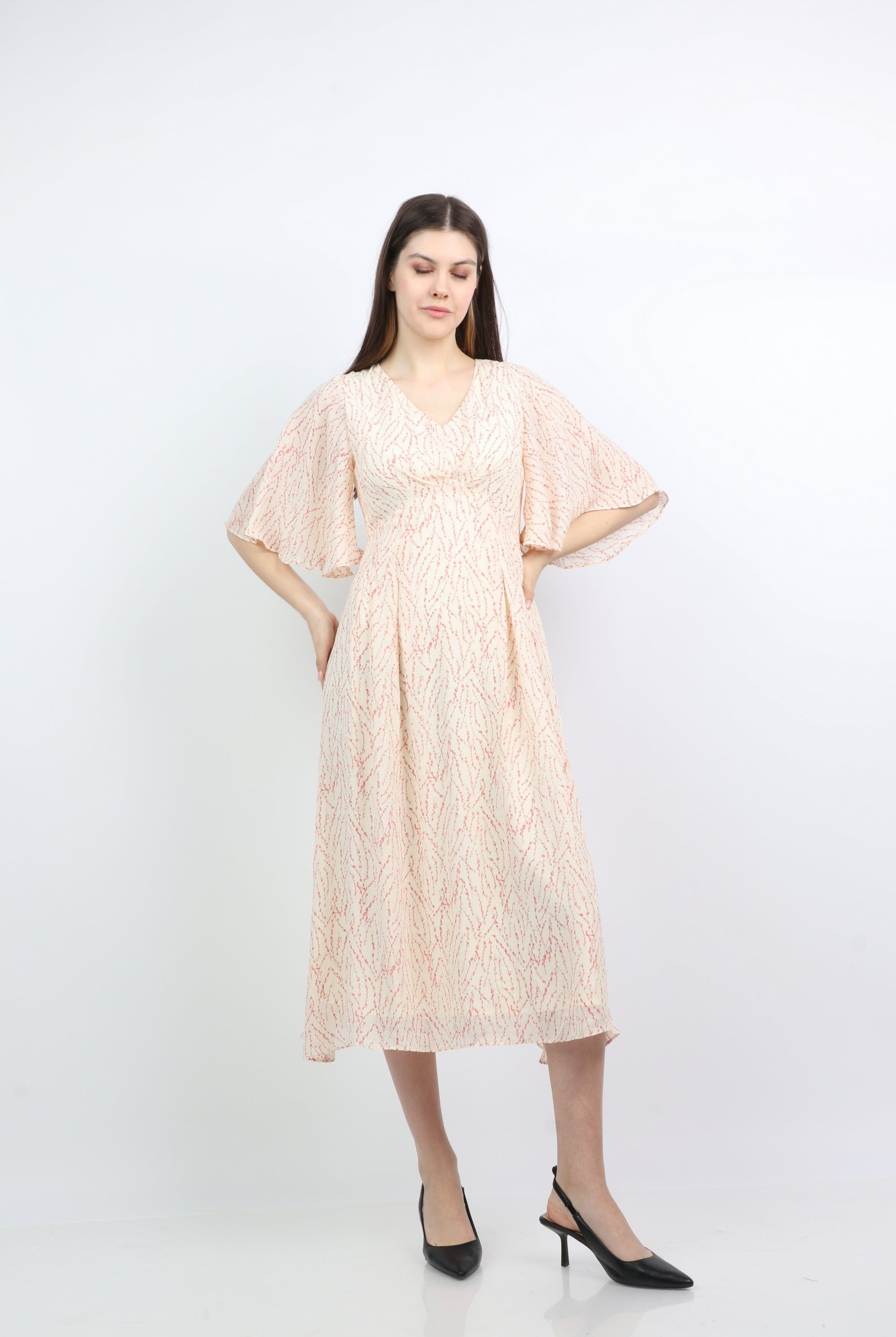 ميكا فستان ميدي منقوش فتحة رقبة سبعة كم فراشة قصير