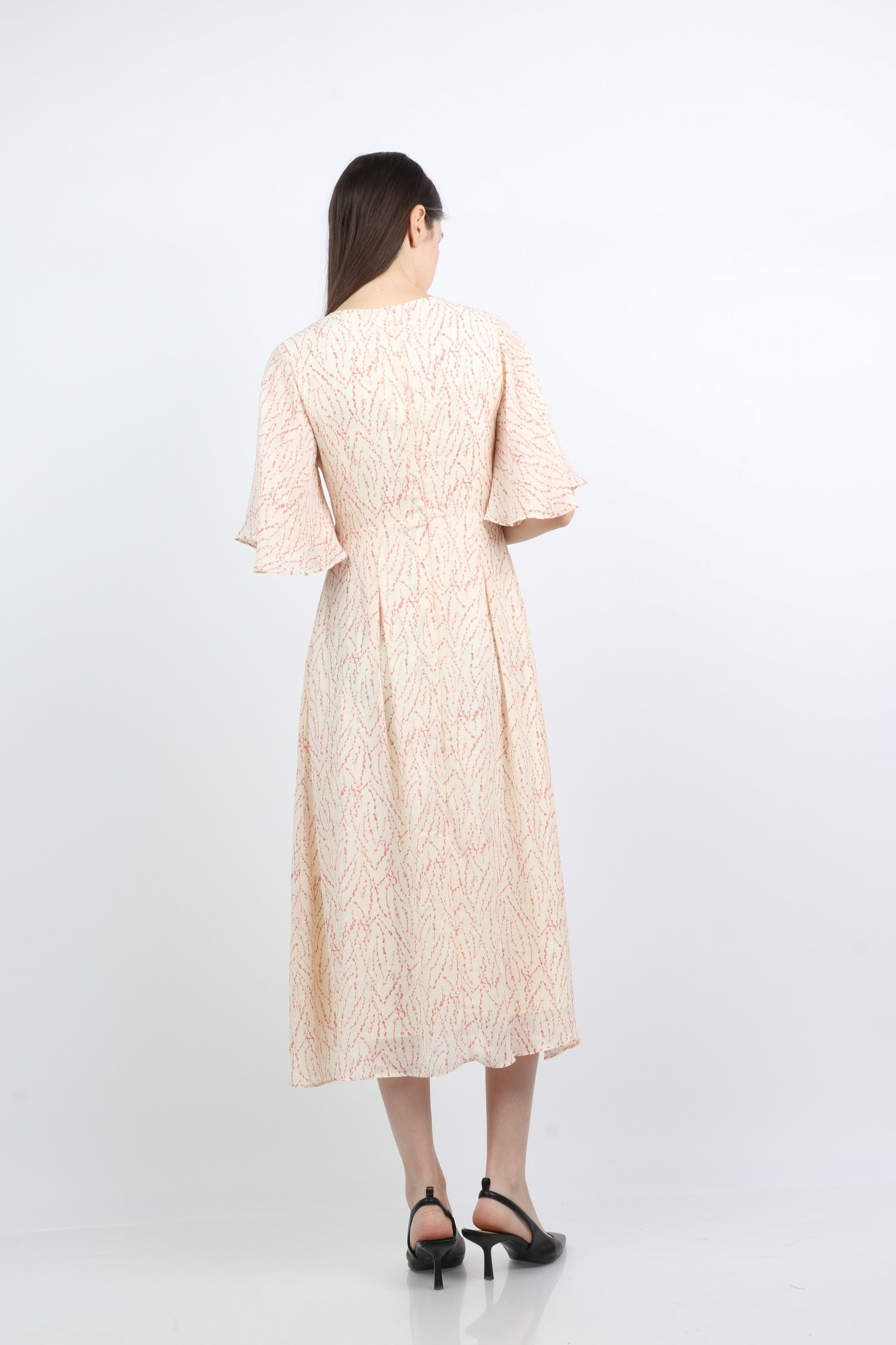 ميكا فستان ميدي منقوش فتحة رقبة سبعة كم فراشة قصير