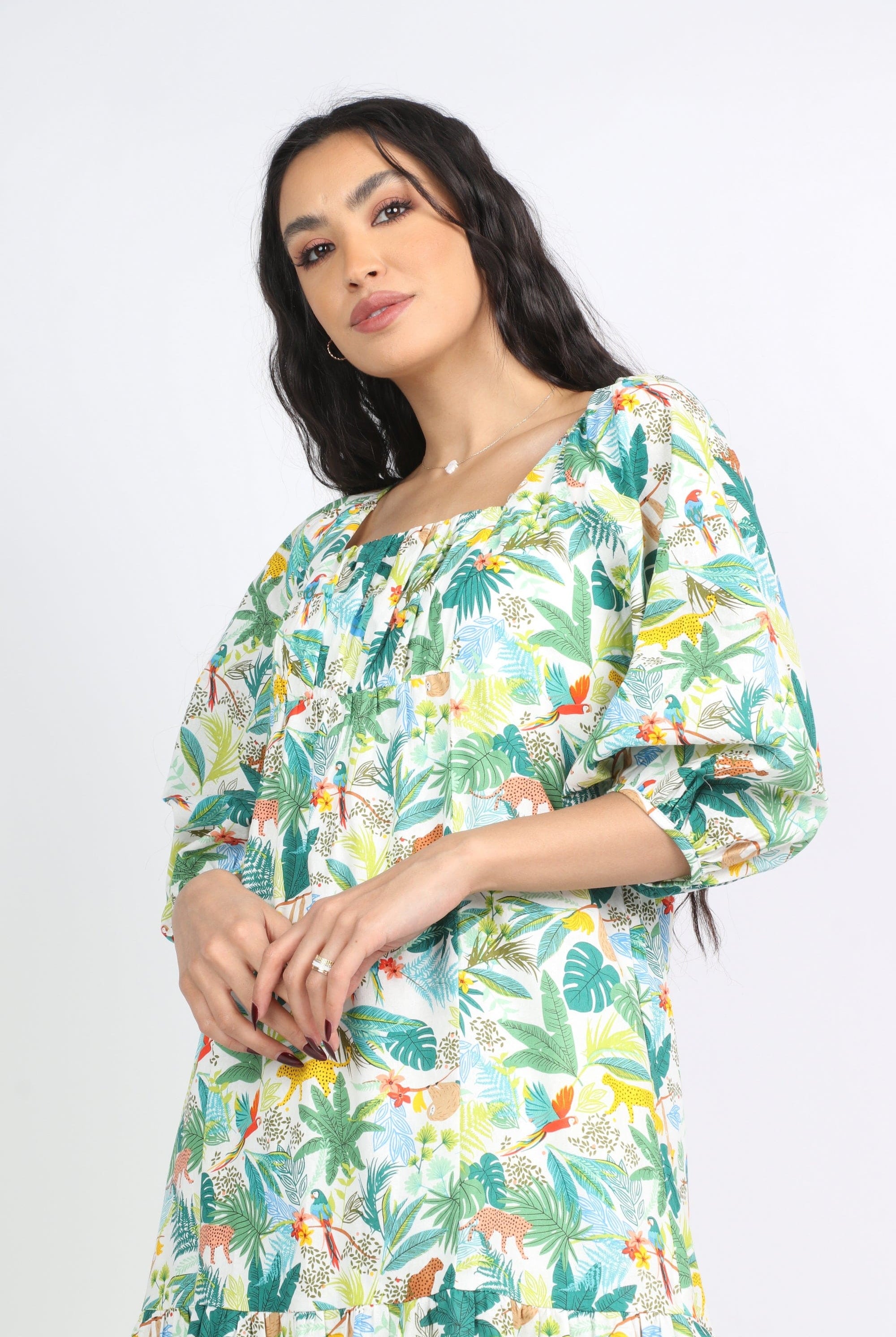 ميكا فستان ميدي مشجر بياقة مربعة كم قصير منفوش