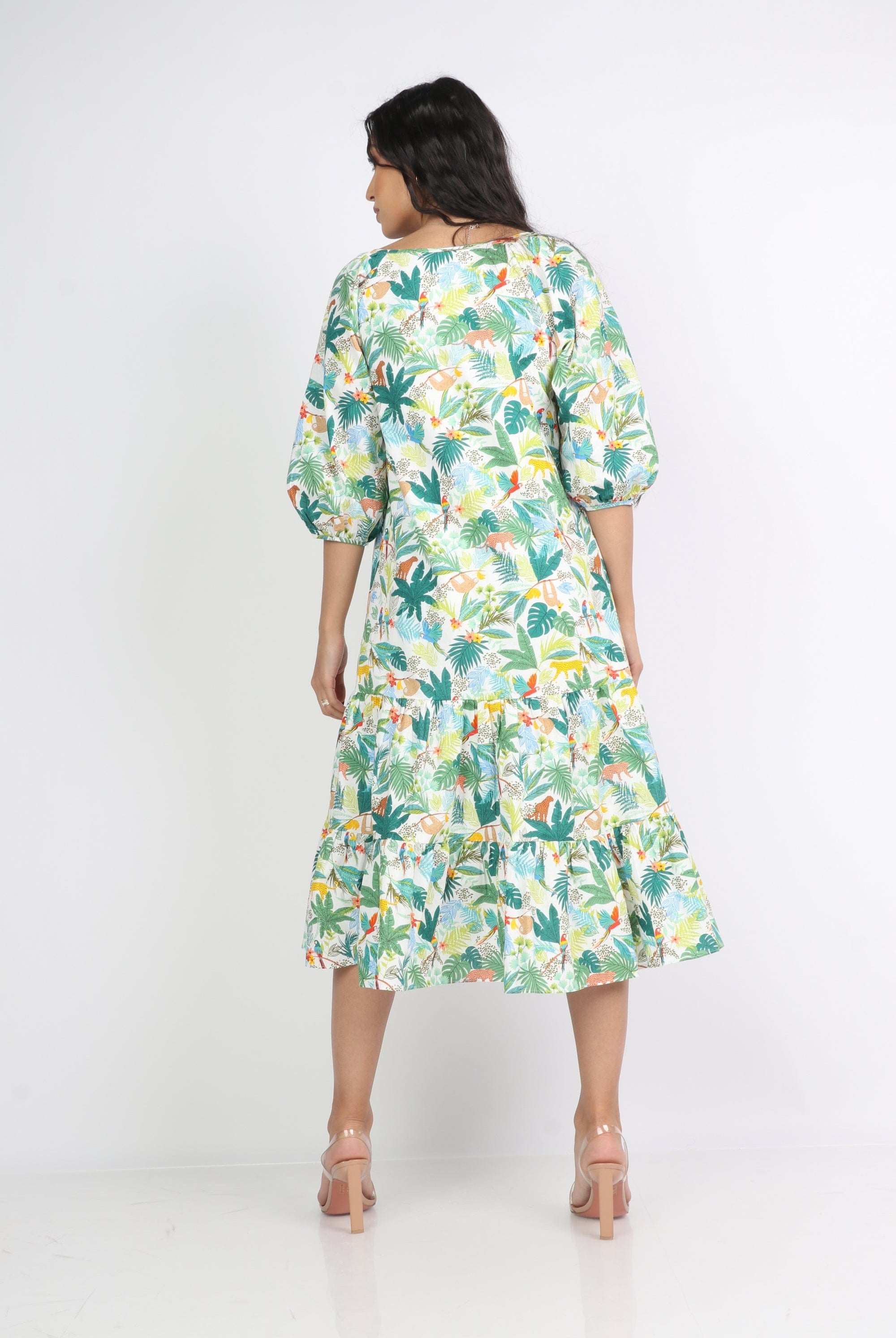 ميكا فستان ميدي مشجر بياقة مربعة كم قصير منفوش