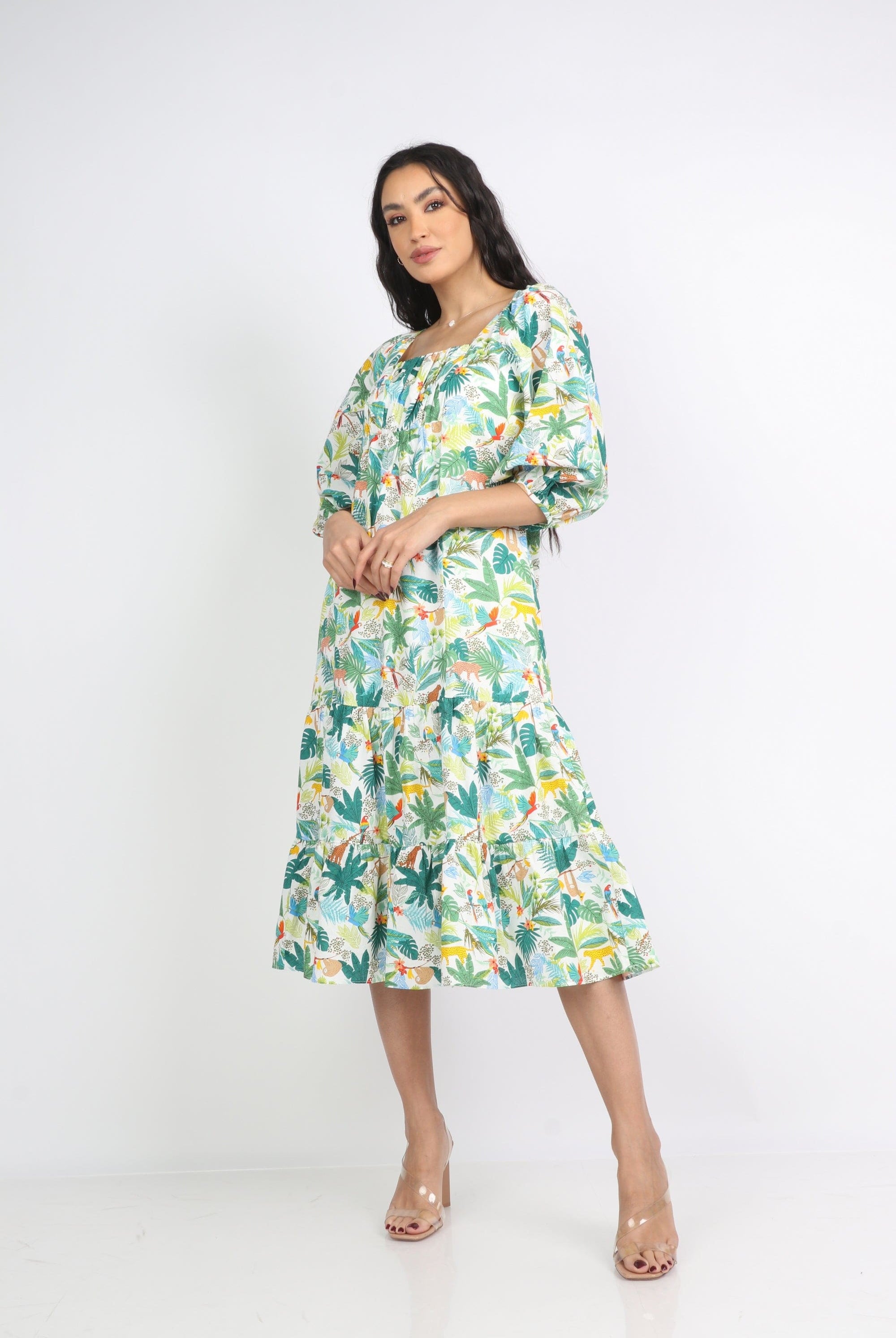 ميكا فستان ميدي مشجر بياقة مربعة كم قصير منفوش