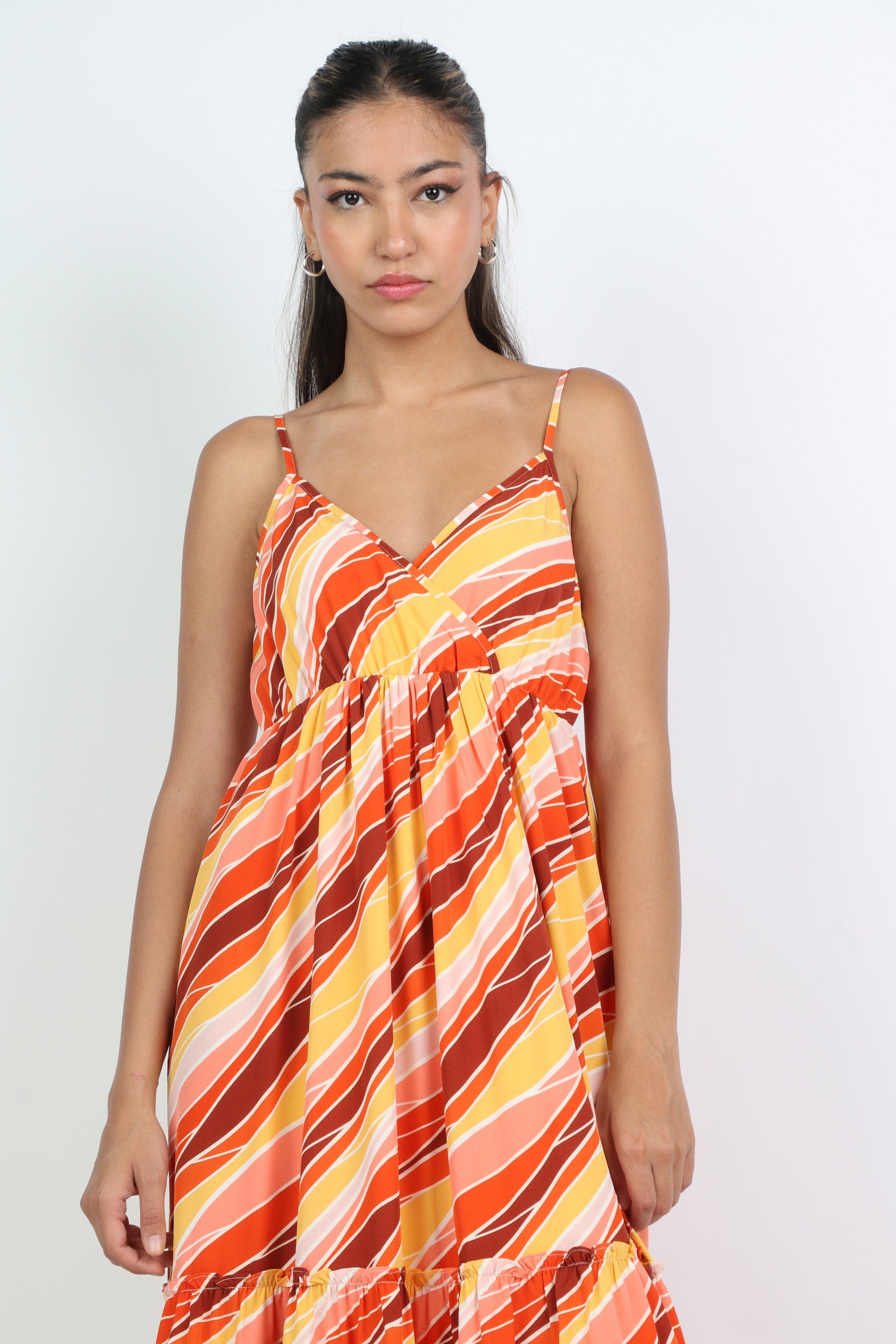 ميكا فستان طويل بحمالات مطبوع بكشكشة