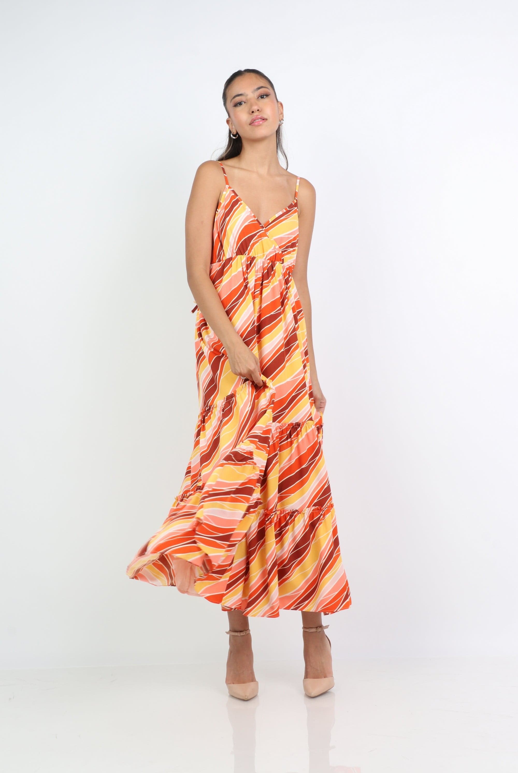 ميكا فستان طويل بحمالات مطبوع بكشكشة